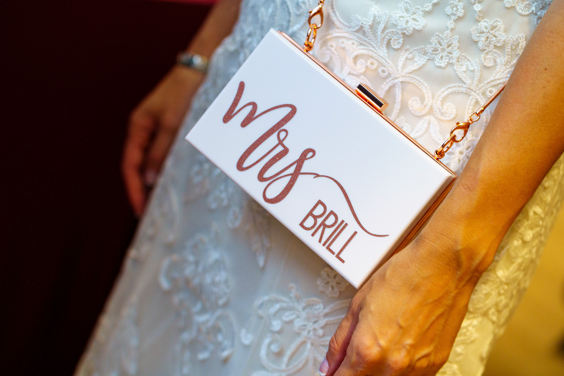 Melissa and Lee get married at Chizuk Amuno Congregation in Baltimore, MD on Saturday, November 7, 2020.