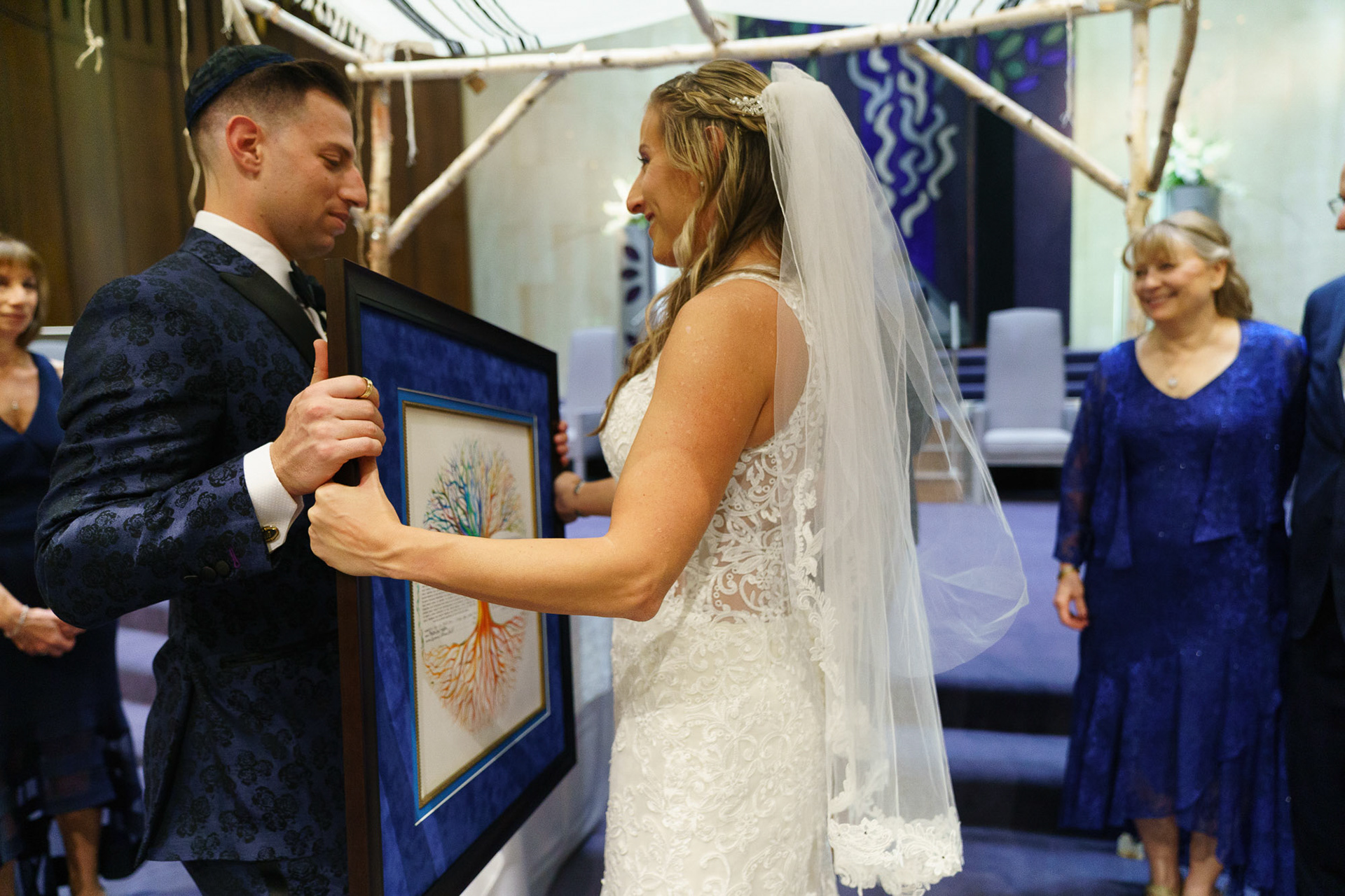Melissa and Lee get married at Chizuk Amuno Congregation in Baltimore, MD on Saturday, November 7, 2020.