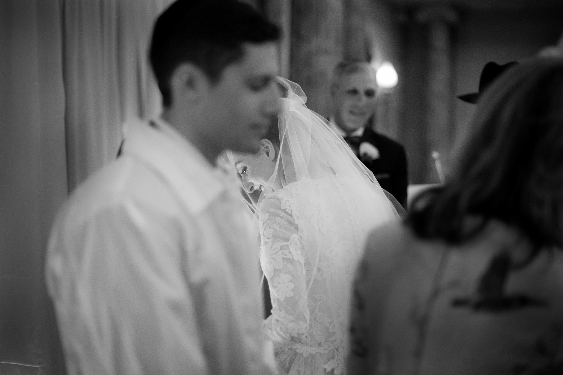 Modern Orthodox Jewish Wedding Grand Lodge Hunt Valley Baltimore Chosson Kallah Tish Bedeken Chuppah Party Portraits Spring Cloudy Rain Fran Berger