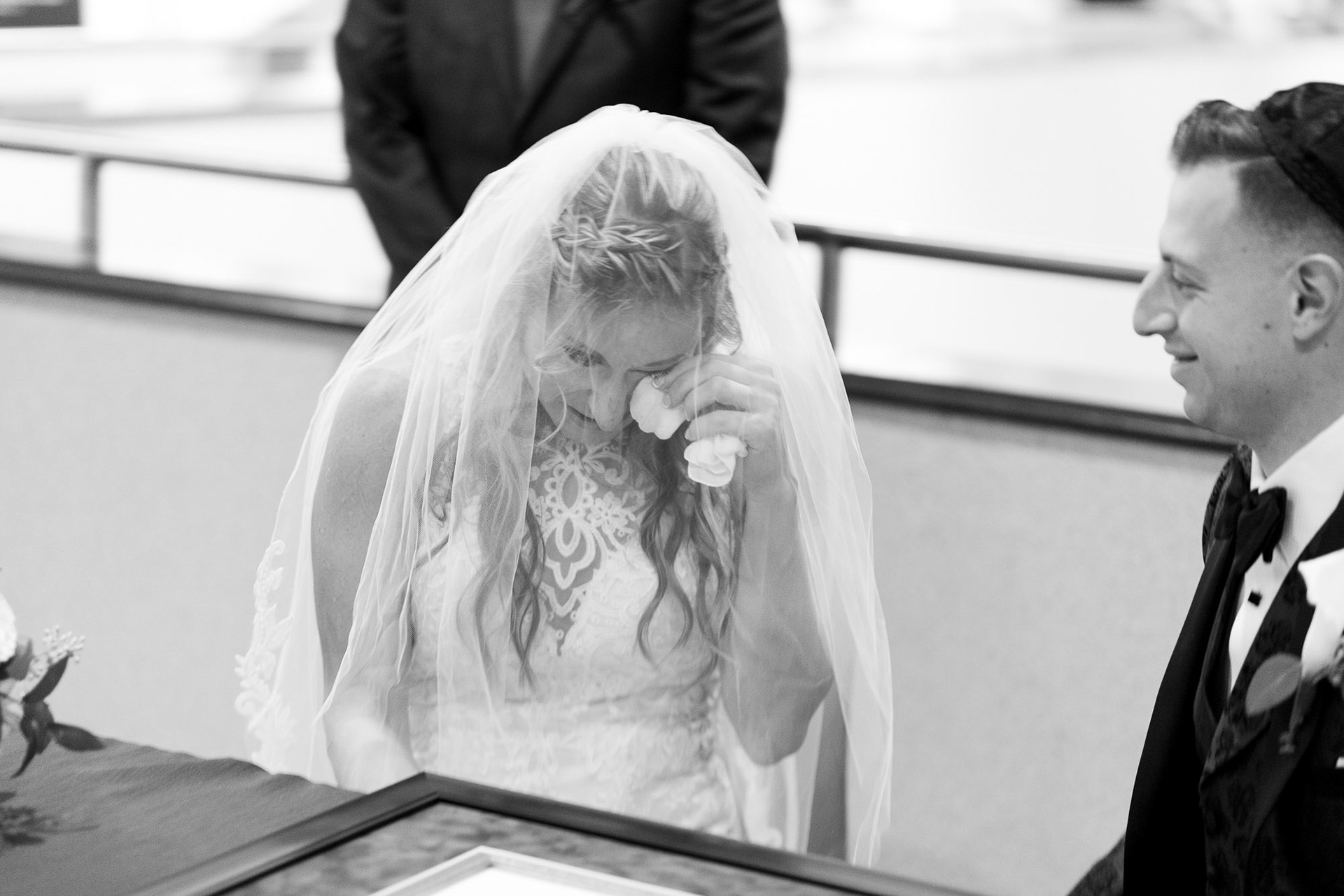 Melissa and Lee get married at Chizuk Amuno Congregation in Baltimore, MD on Saturday, November 7, 2020.