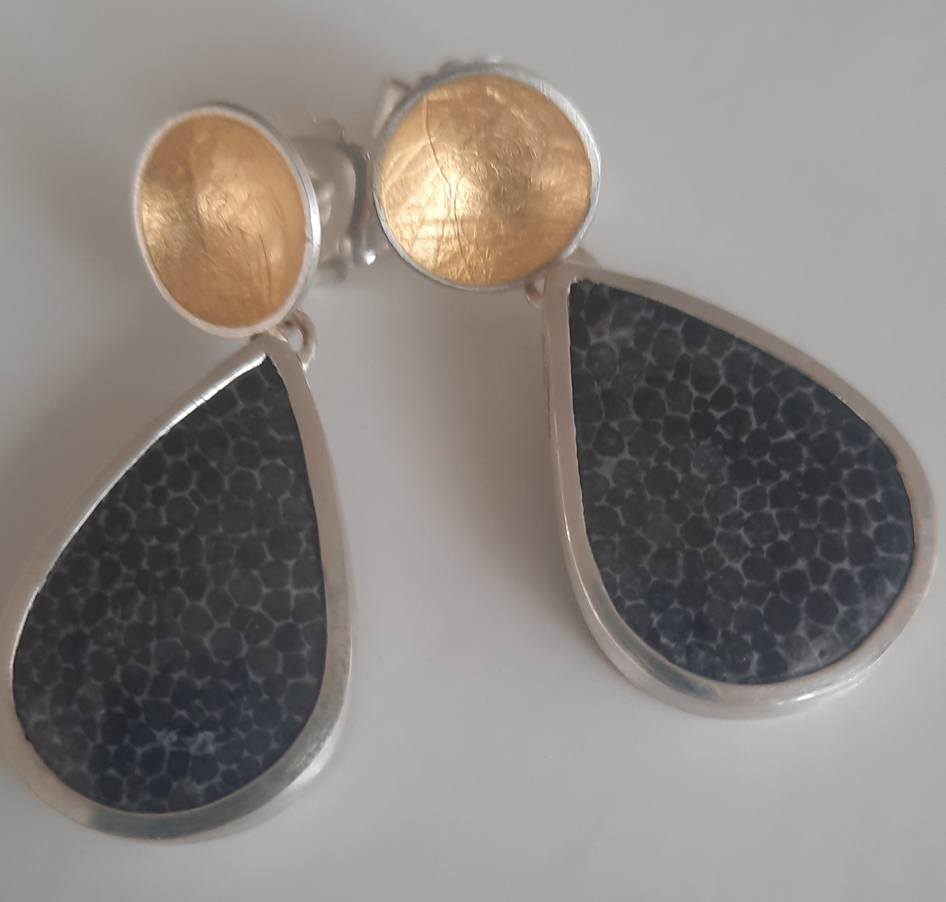 Ohrstecker, 925 Silber, Feingold, versteinerte Koralle