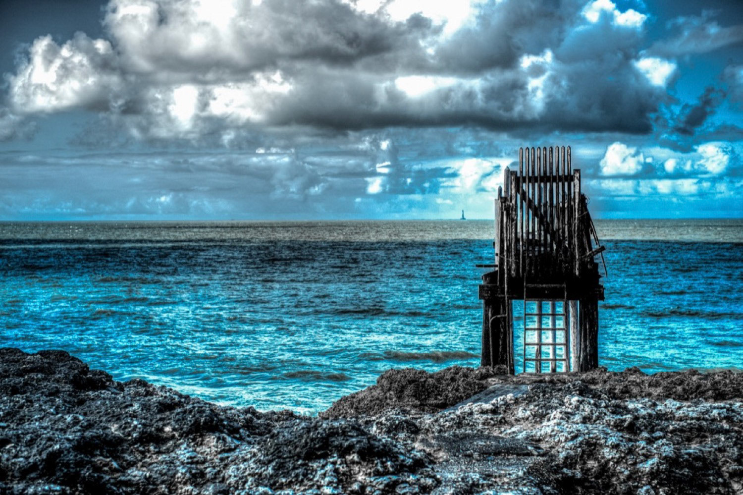 Une porte sur l'océan