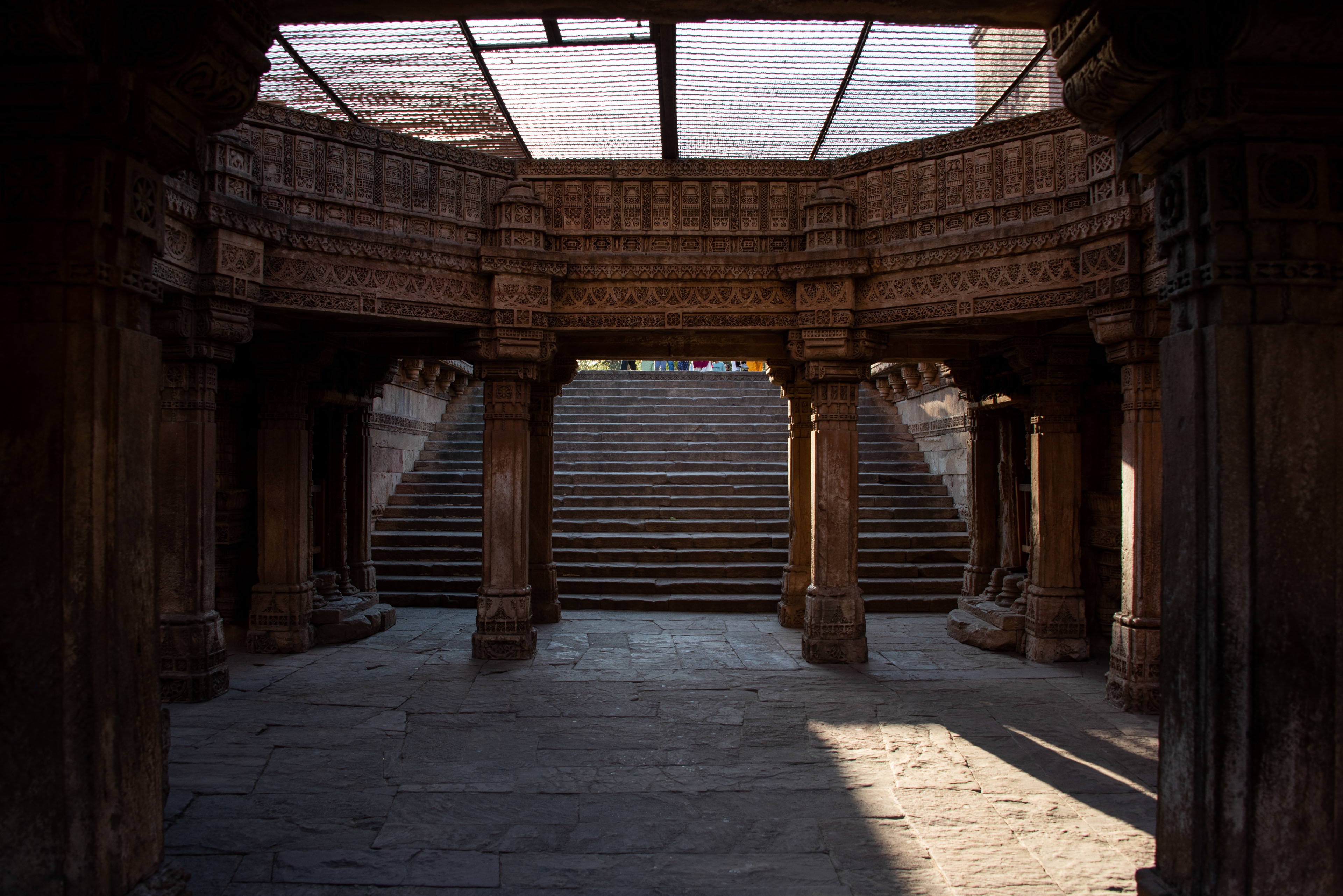 Adalaj-ni-Waav, AMD
