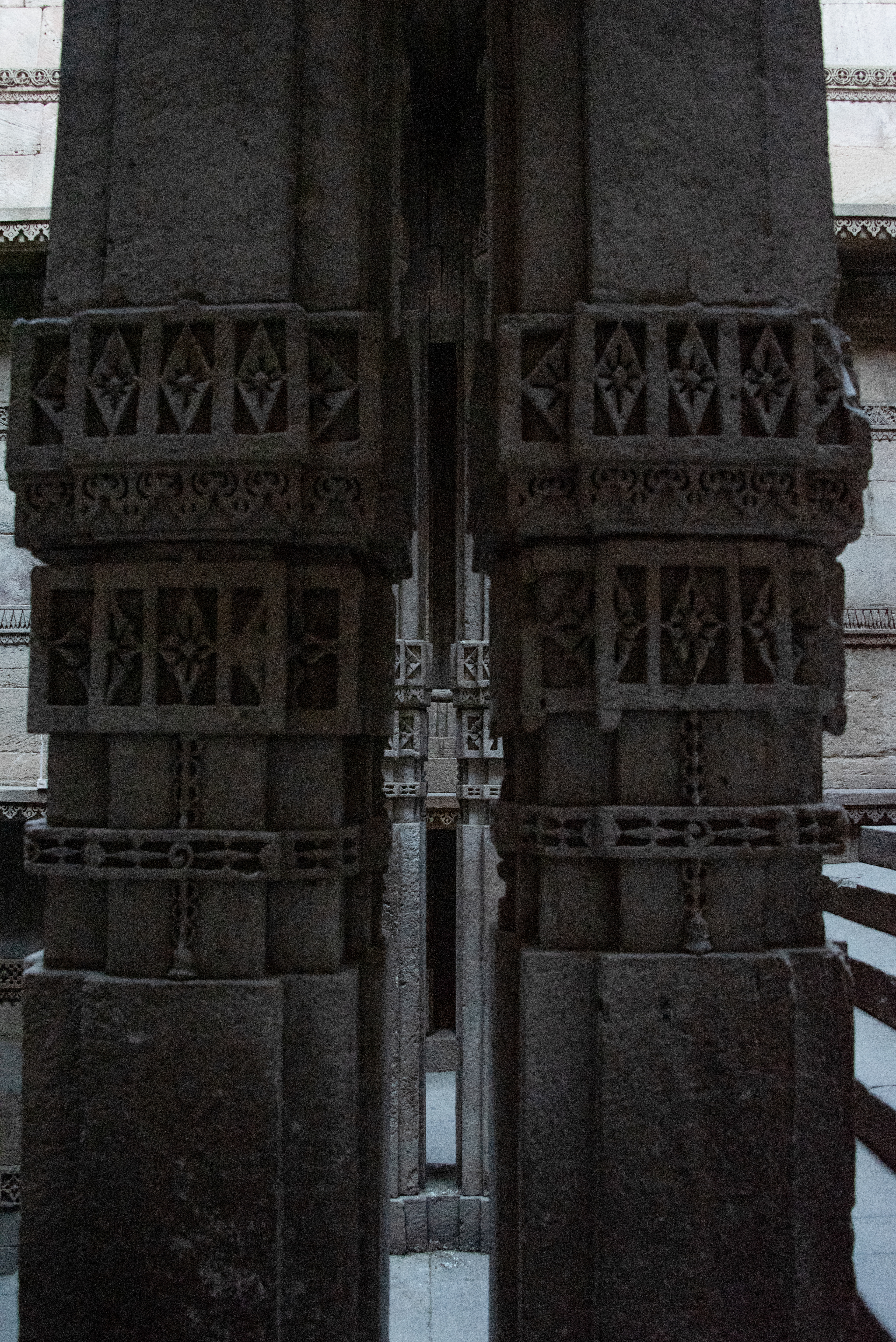 Adalaj-ni-Waav, AMD