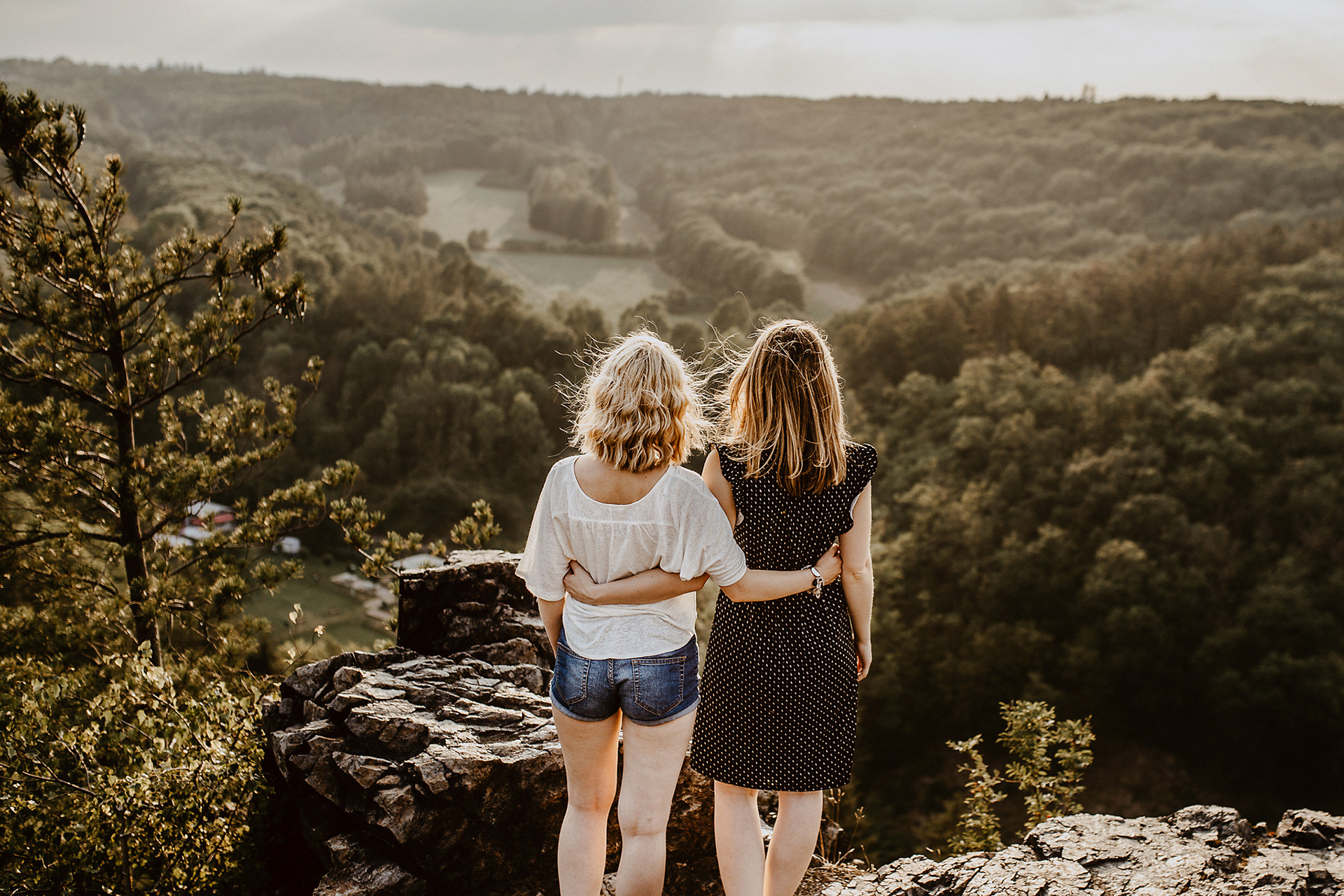 rodinný fotograf kamenice u prahy, jílové, sestry