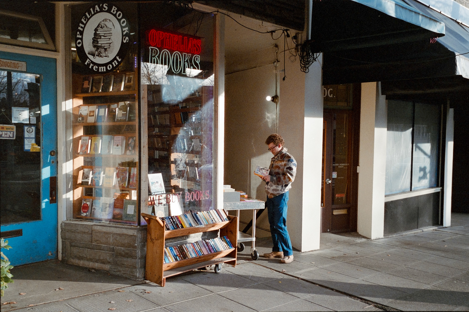 Negative Lab Pro v3.0.2 | Color Model: Basic | Pre-Sat: 3 | Tone Profile: LAB - Standard | WB: Auto-Neutral | LUT: Frontier