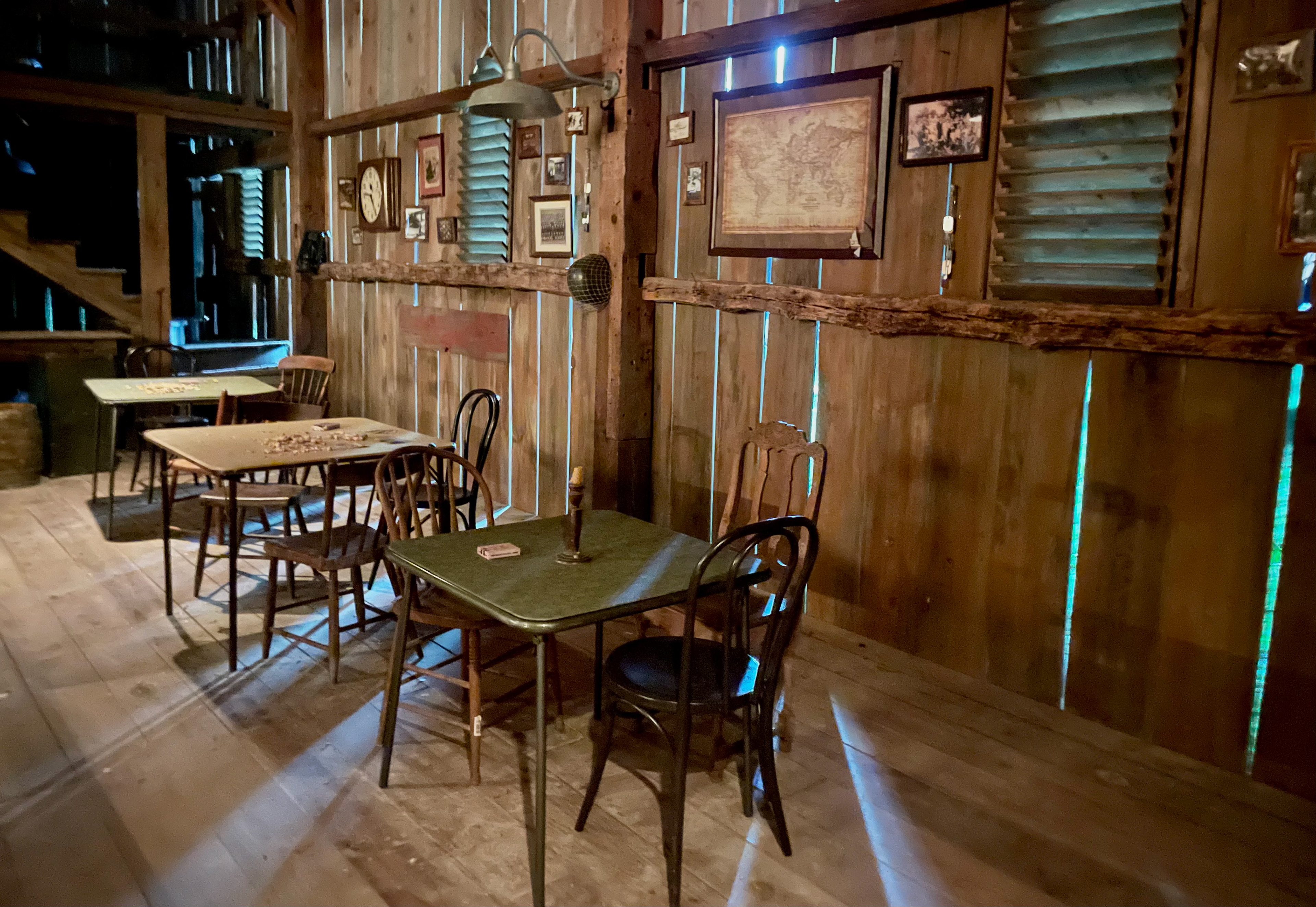 Veteran Pub Wall and Table Detail