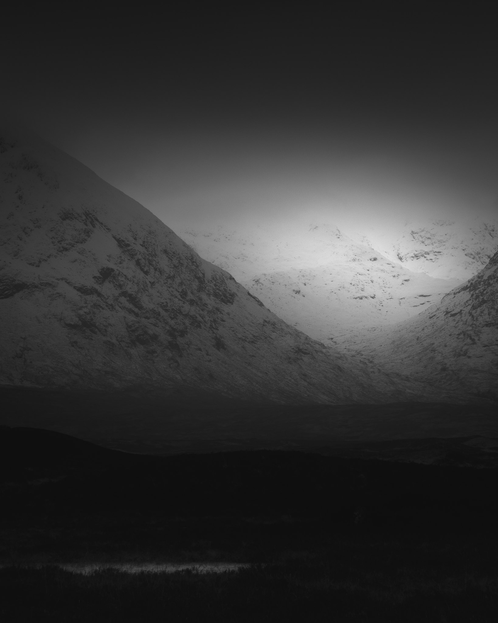 Cloud Gap, Rannoch Moor ~ 3:37pm Sun 19th Feb 2006