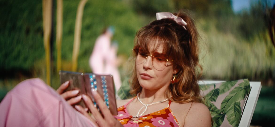 From The Unrequited Life of Farrah Bruce (www.imdb.com/title/tt18352346/?ref_=nv_sr_srsg_1_tt_8_nm_0_in_0_q_the%20unrequ)