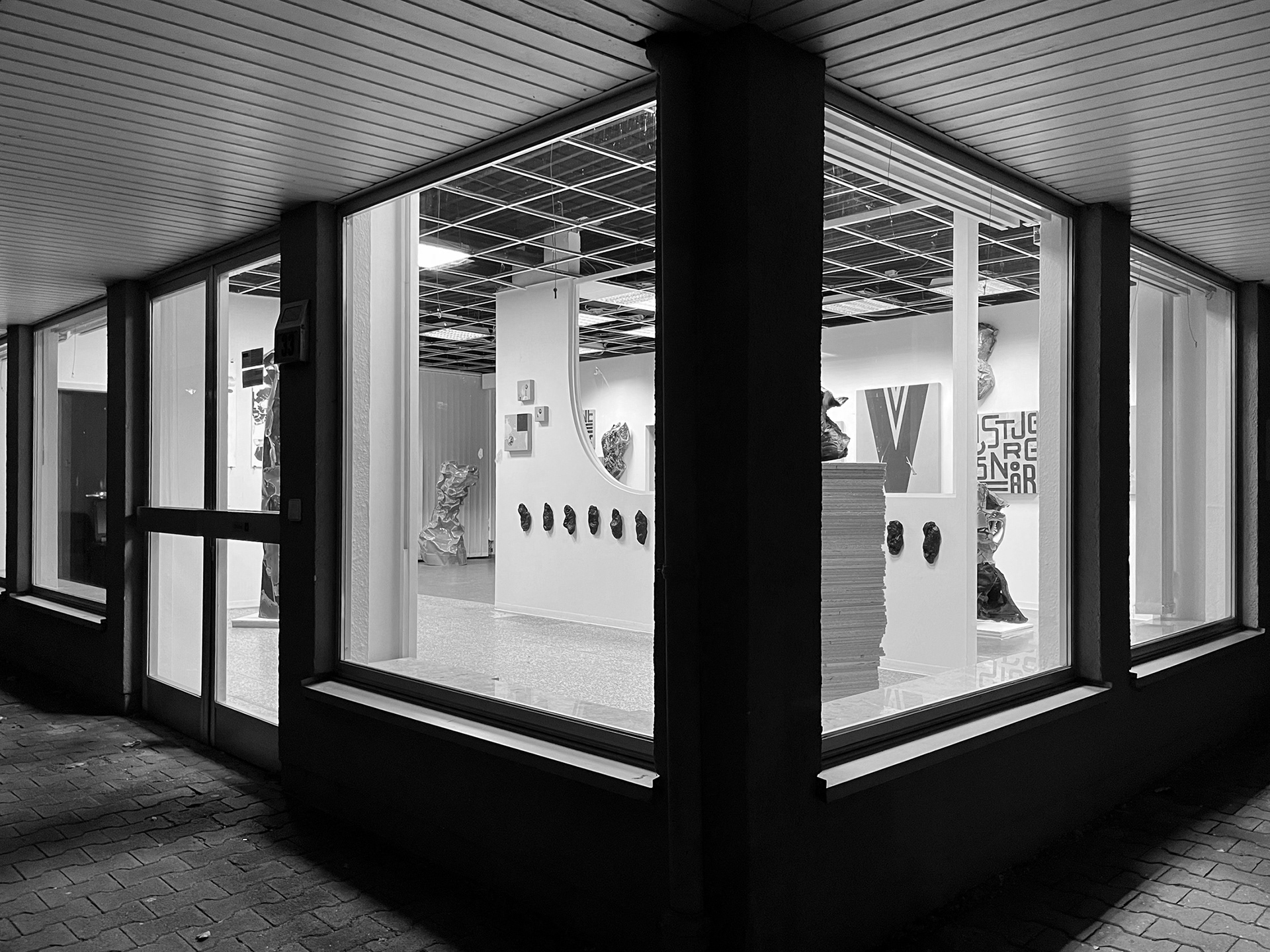 ARTWORK & KURATION | FOYER33
