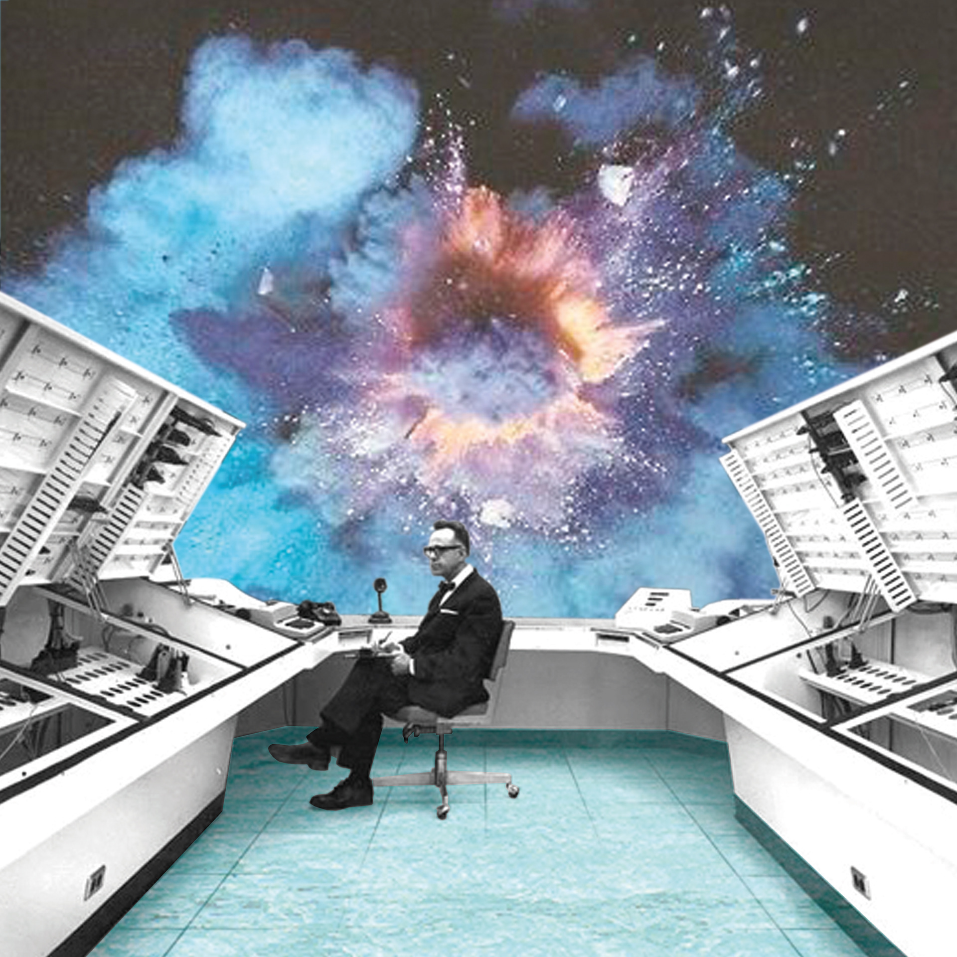 WAITING FOR TIME AND SPACE | PHOTO MONTAGE