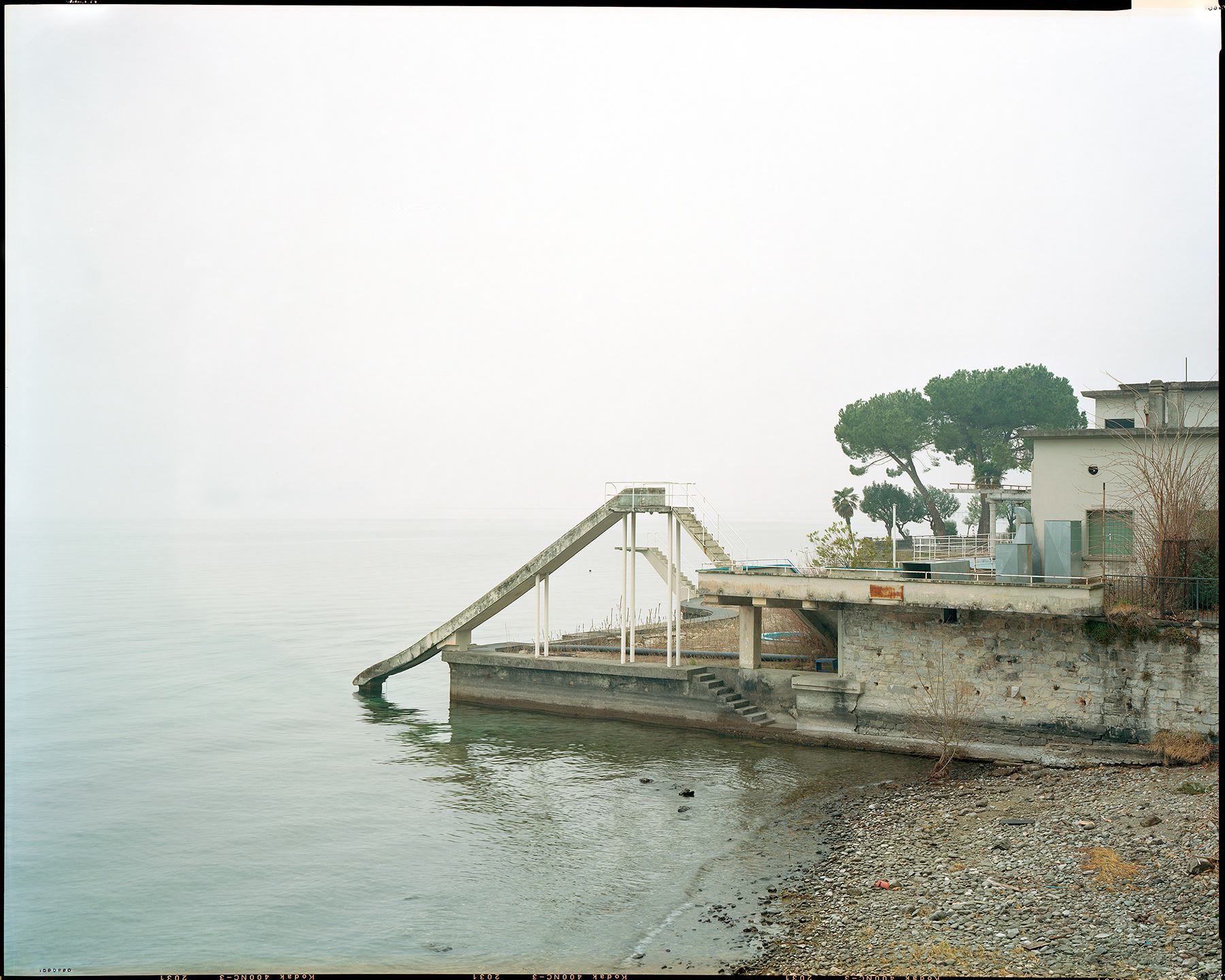 SCIVOLO _ 2009 _ neg.20x25 cm _ dim. 190x150 cm