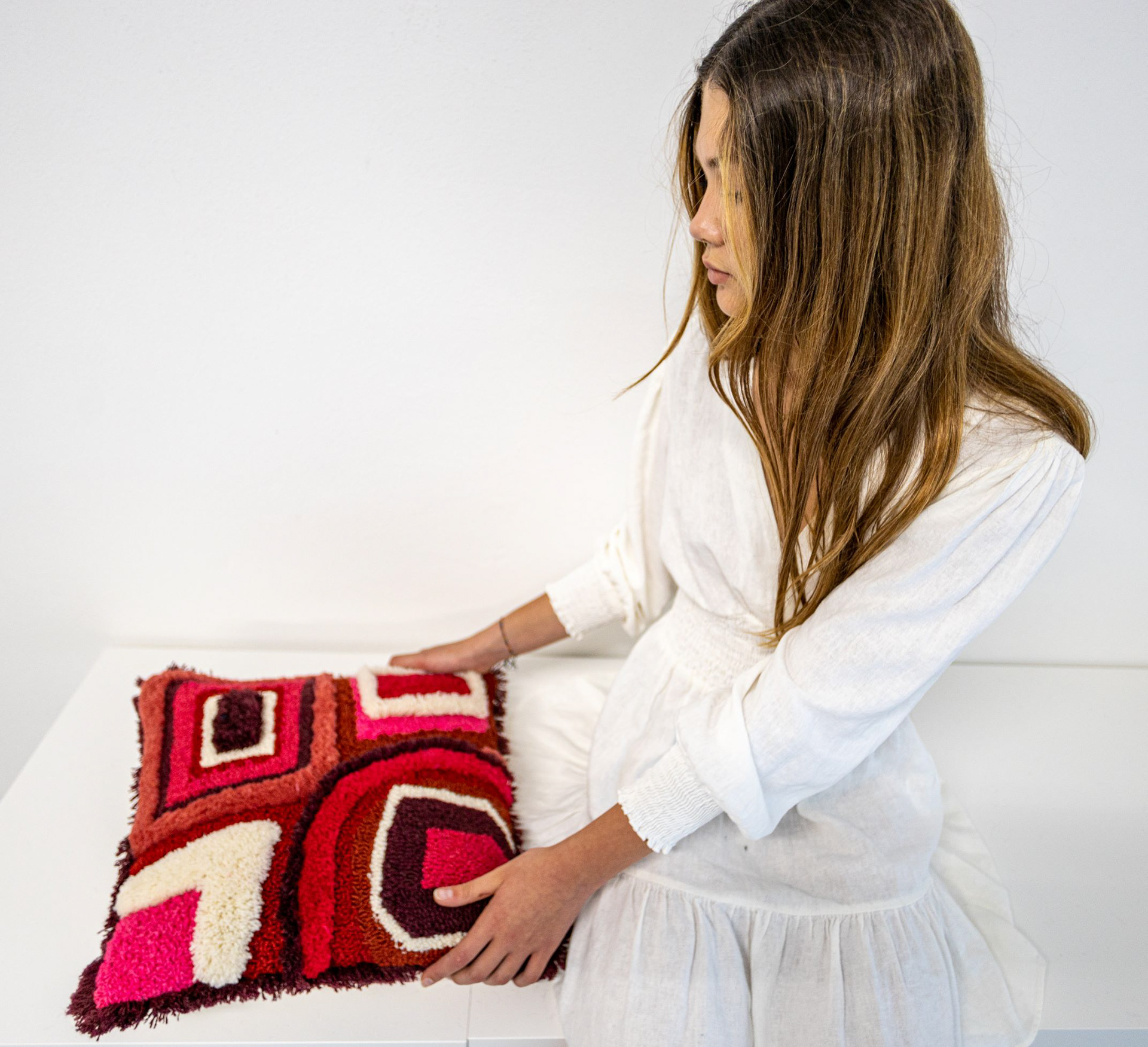 Pillow with deconstruction pattern