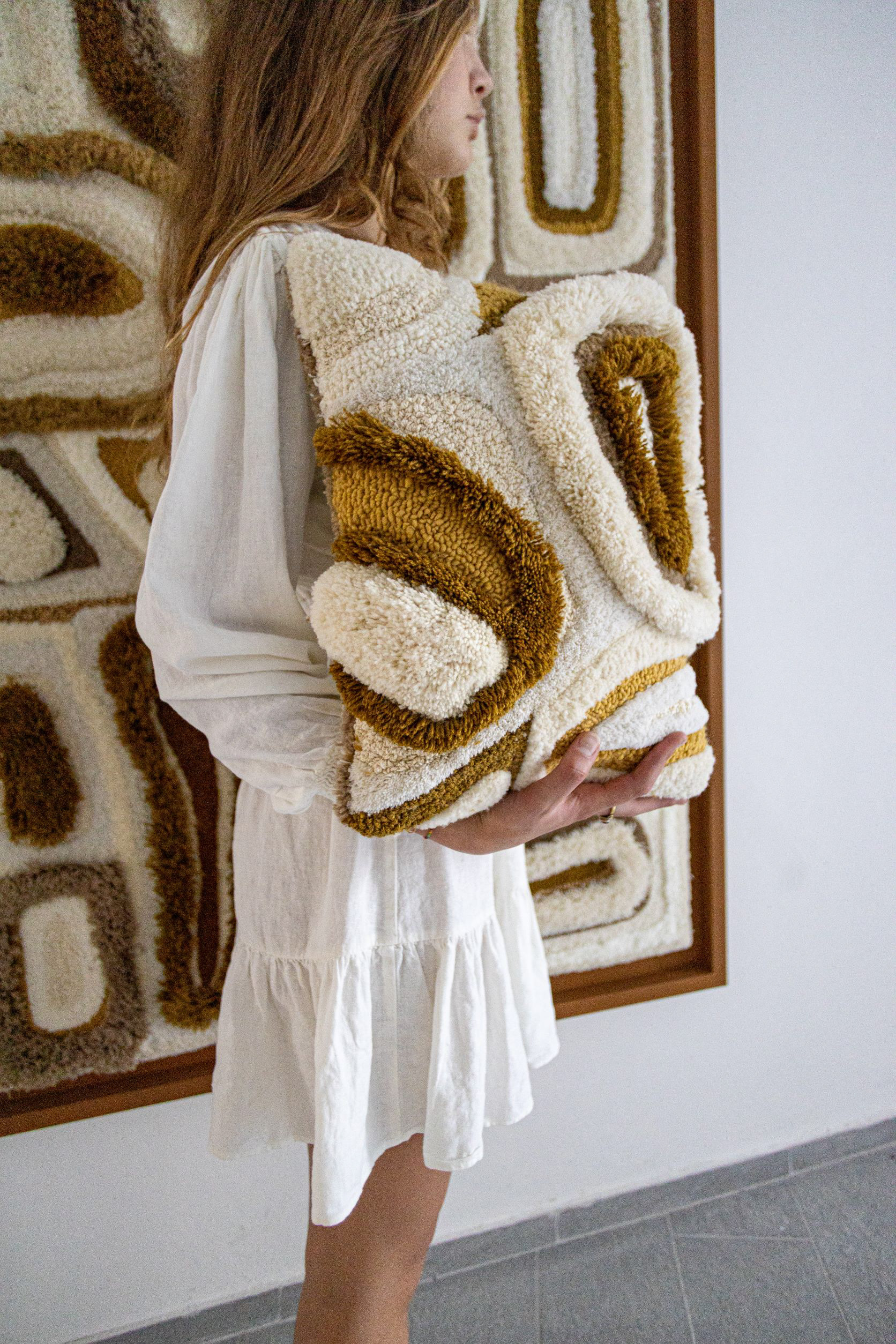 Pillow with labyrinth pattern