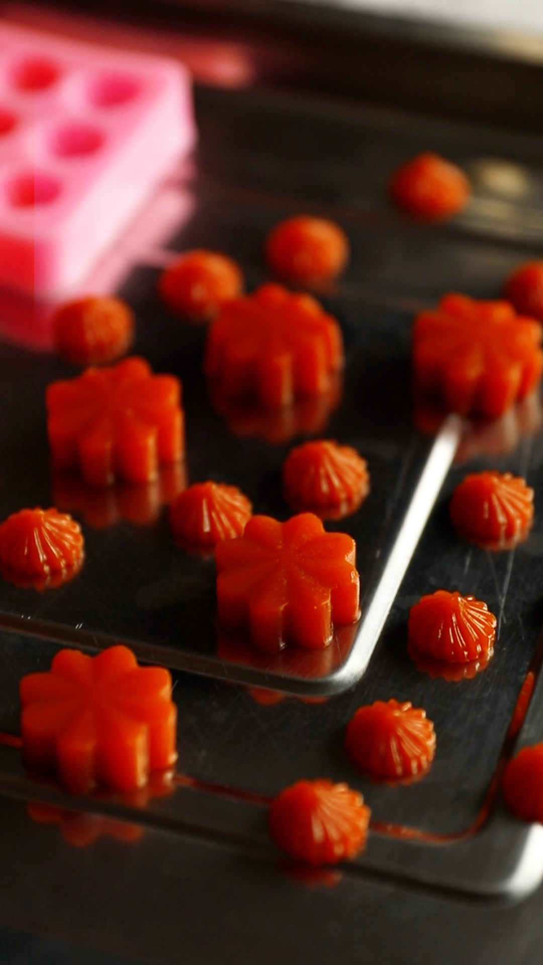 Pickled goji berry gummies