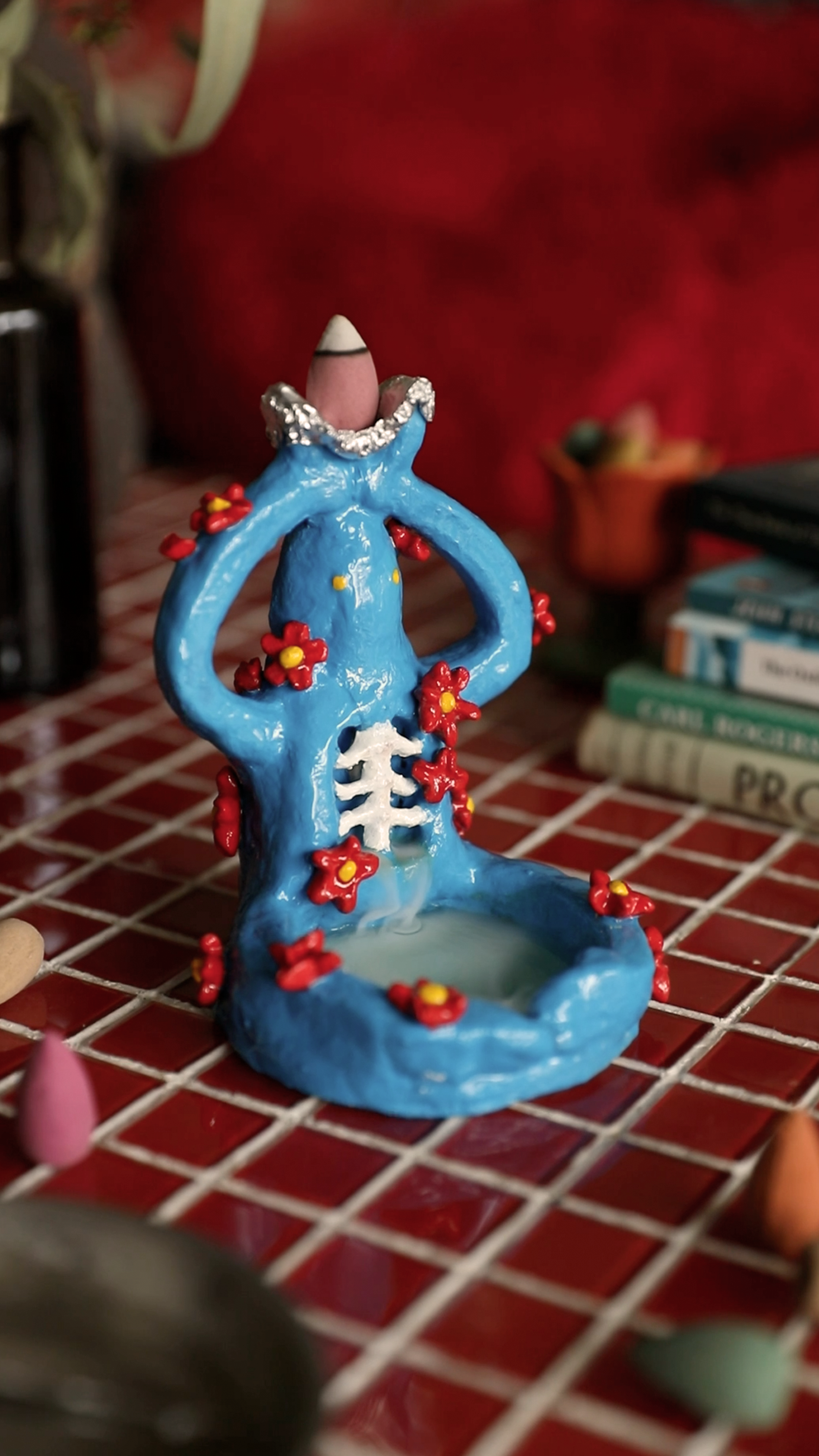 Back-flow incense holder