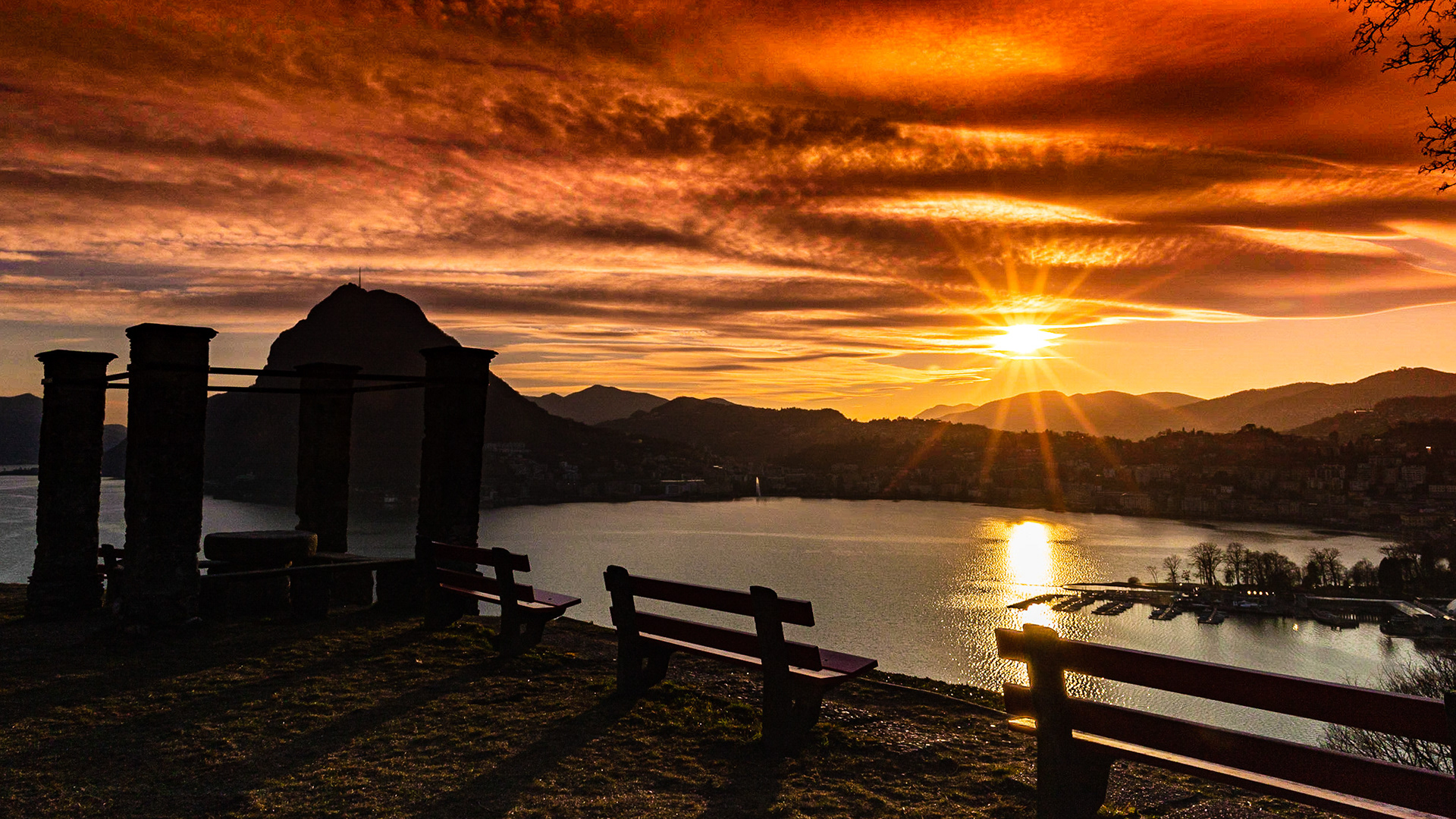 Tramonto su Lugano dal Parco San Michele