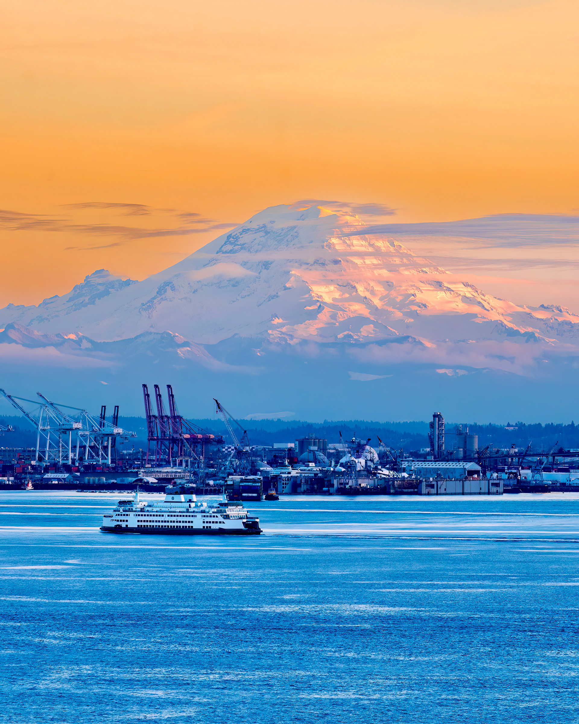 Mount Rainier and Ferry