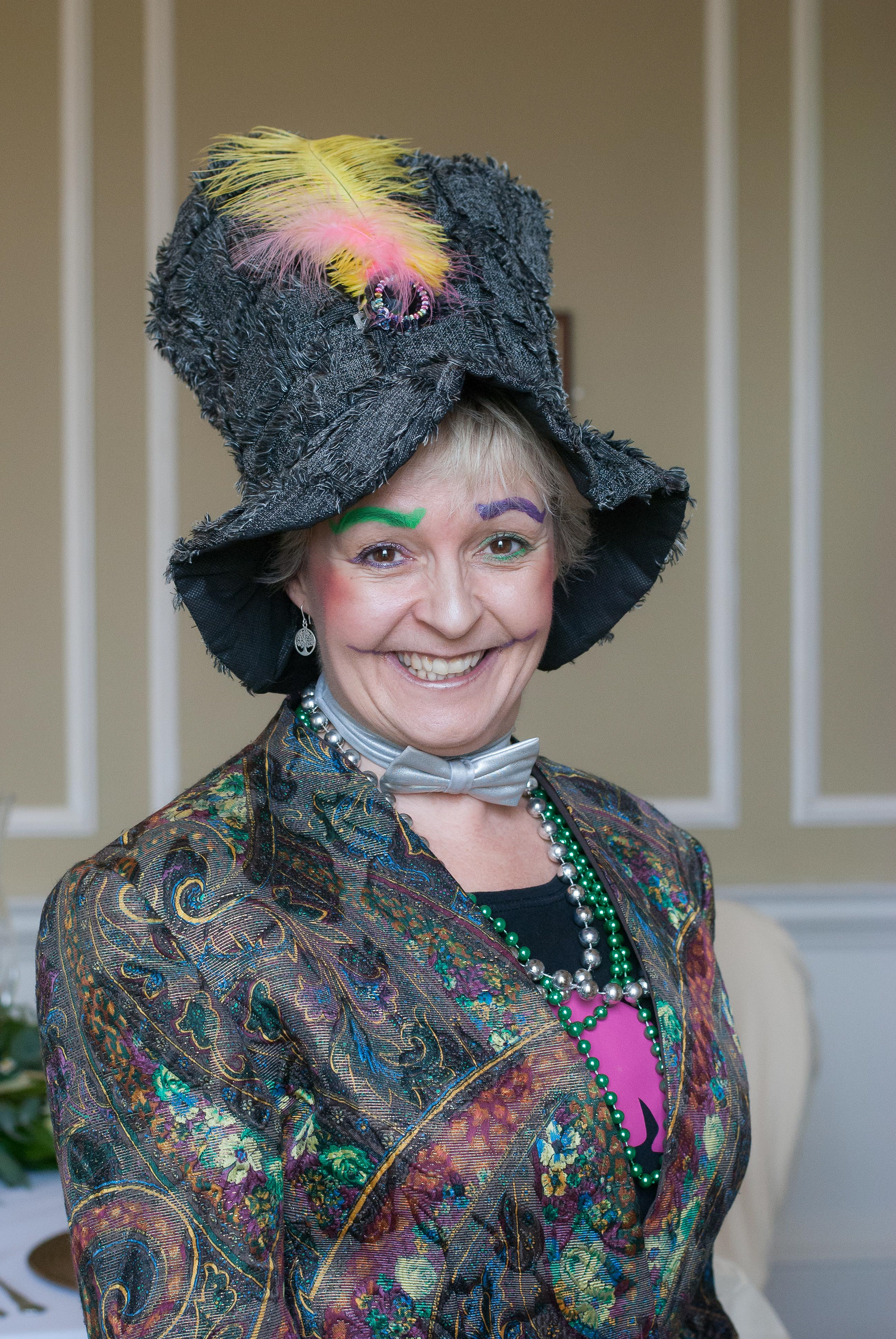 Loopy Lou, Entertainer
