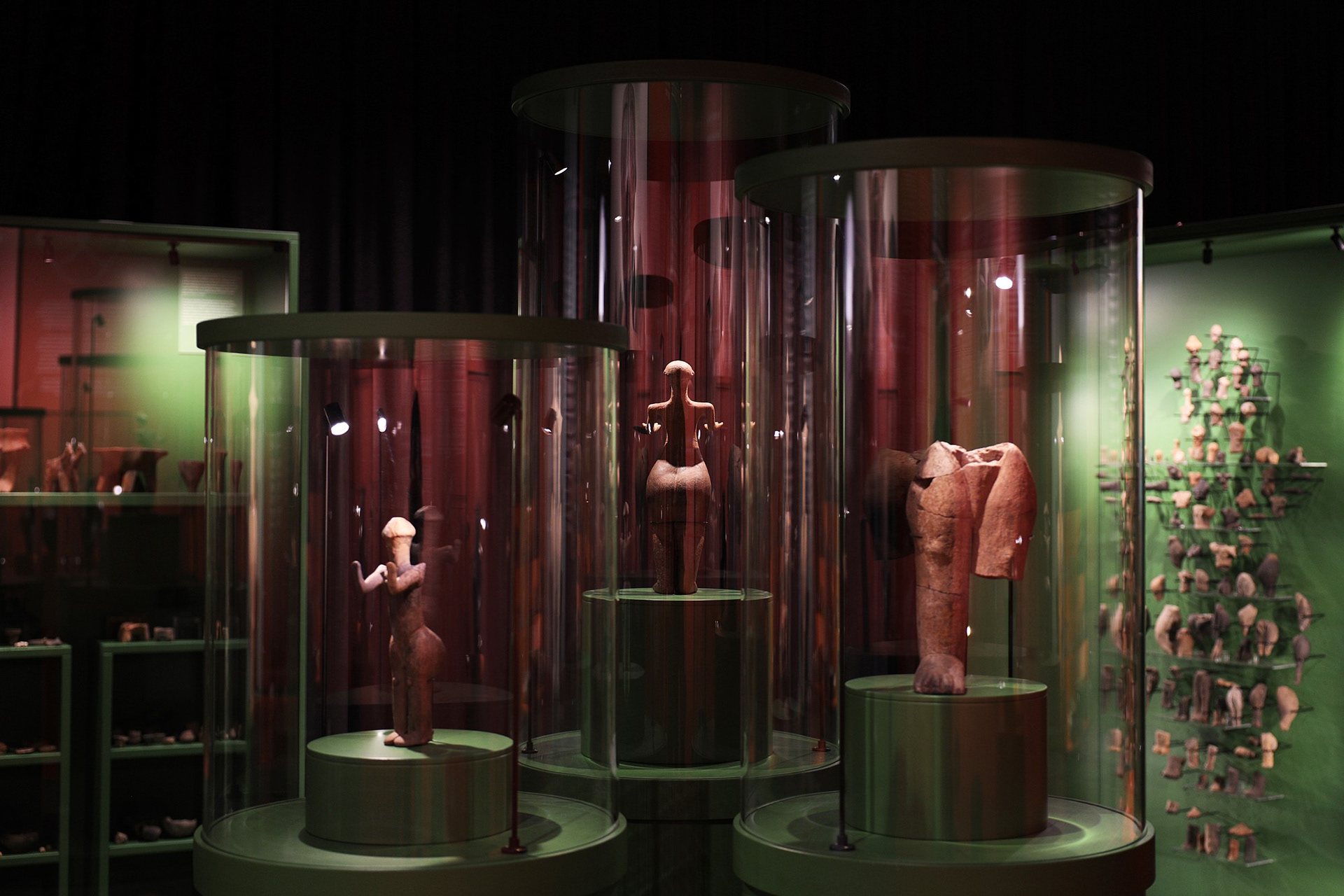 Mýtus velké Bohyně, Exhibition design, Moravské zemské muzeum, with Matteo Marchese (Photo: Jan Cága)