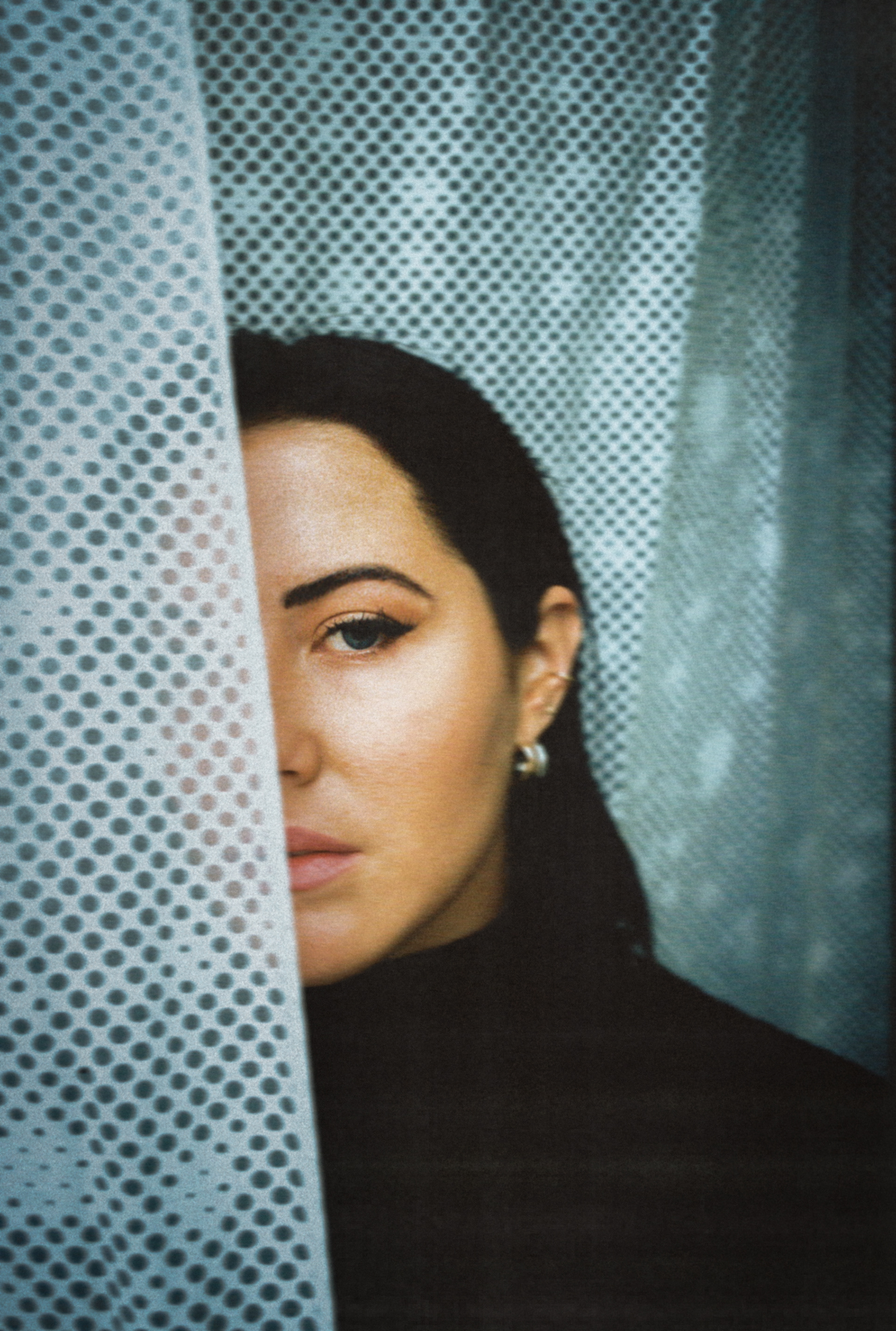 Adam Falk capturing Molly Sanden