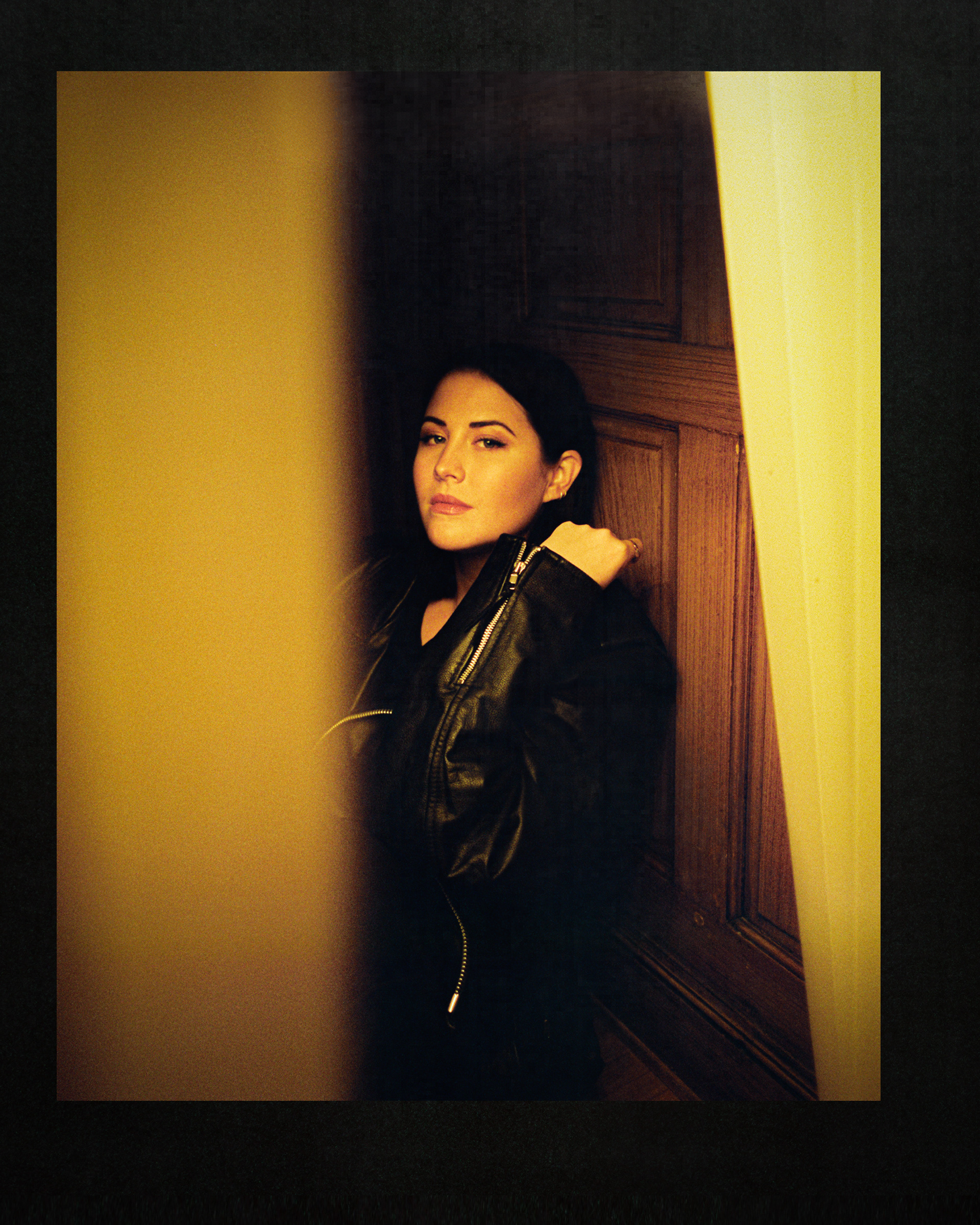 Adam Falk capturing Molly Sanden