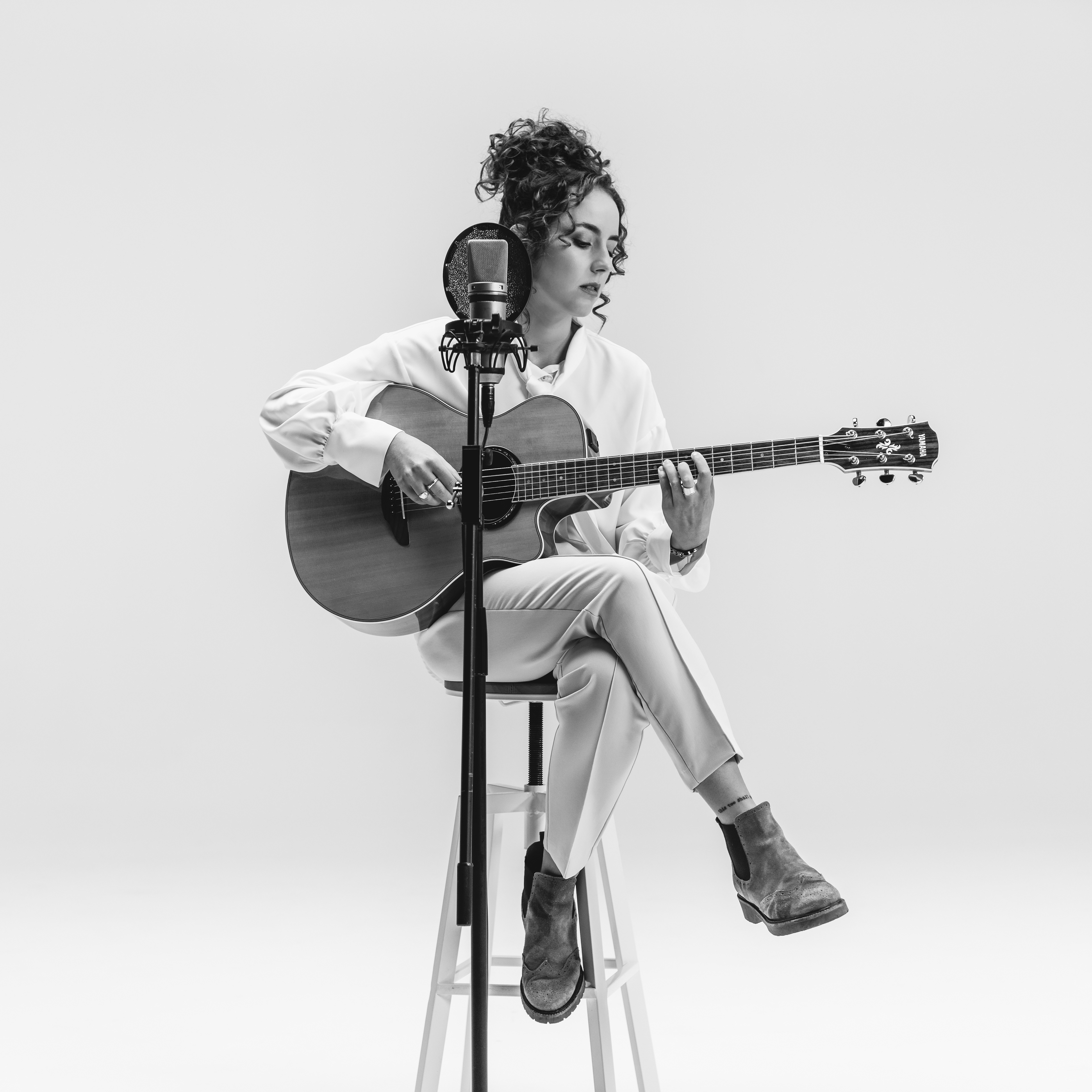 Sara Cruz - Portugese Musician