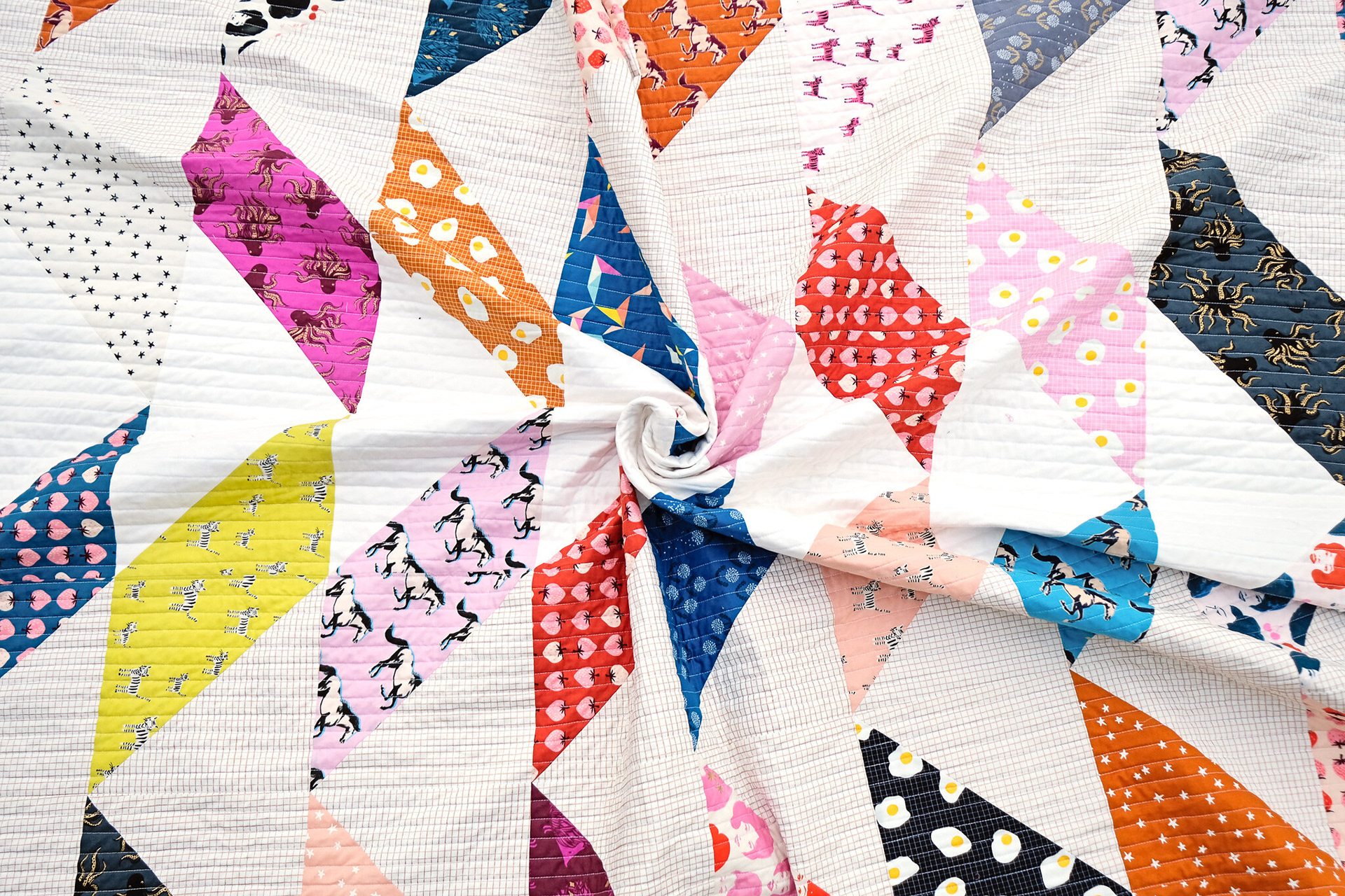 A Darlings Beatrice Quilt - Kitchen Table Quilting