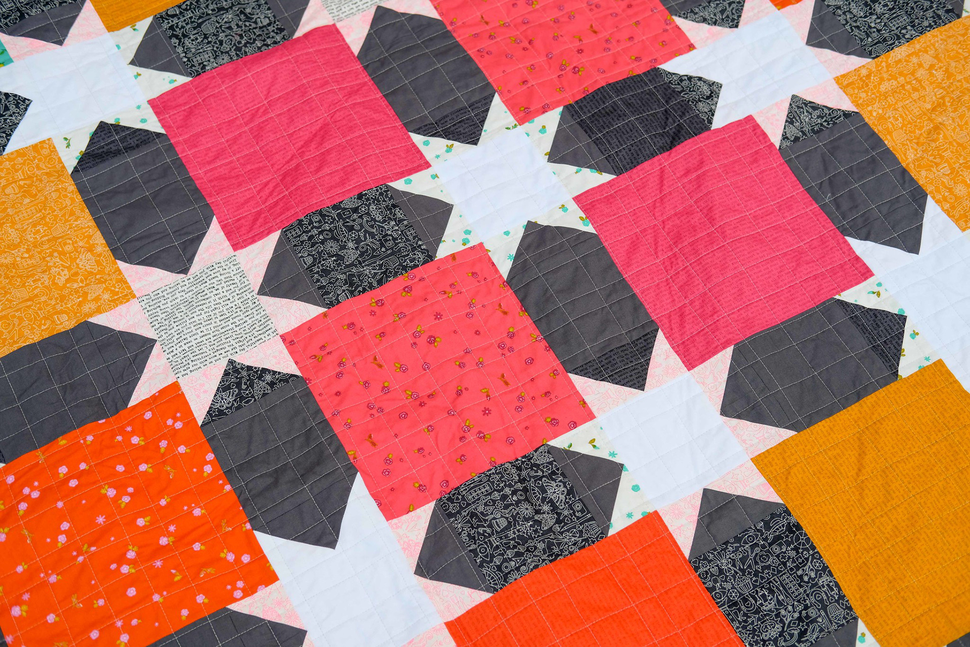 A Sunprint Rachel Quilt - Kitchen Table Quilting