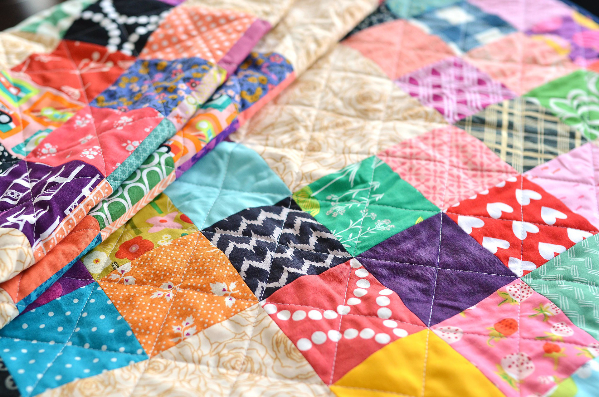 The Ugly Scrap Quilt - Kitchen Table Quilting