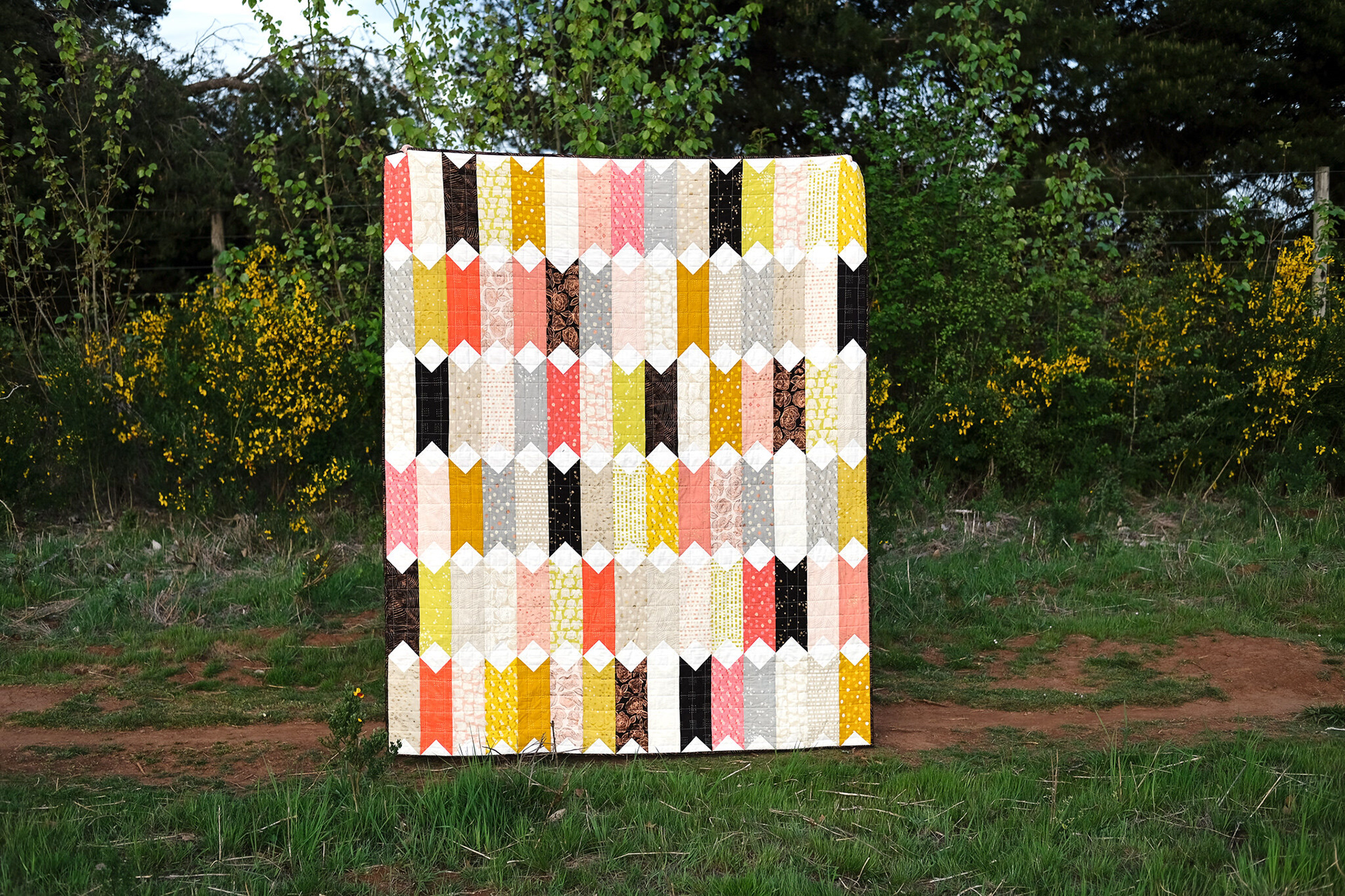 A First Light Virginia Quilt - Kitchen Table Quilting