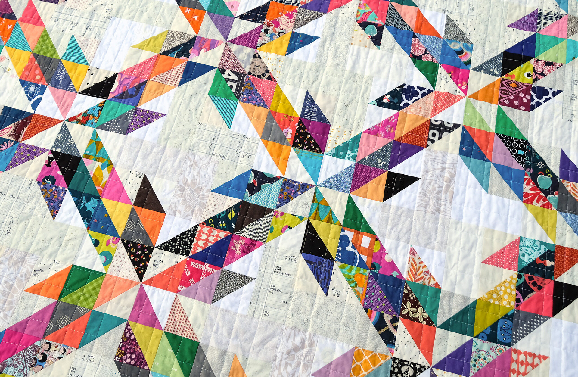 A Scrappy Carly Quilt - Kitchen Table Quilting