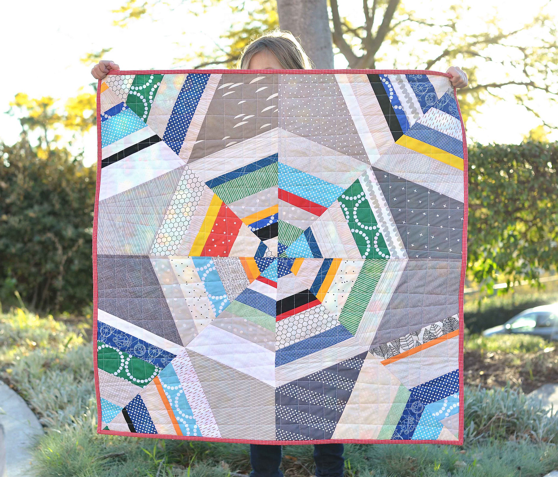 Octagon Shimmer Baby Quilt - Kitchen Table Quilting