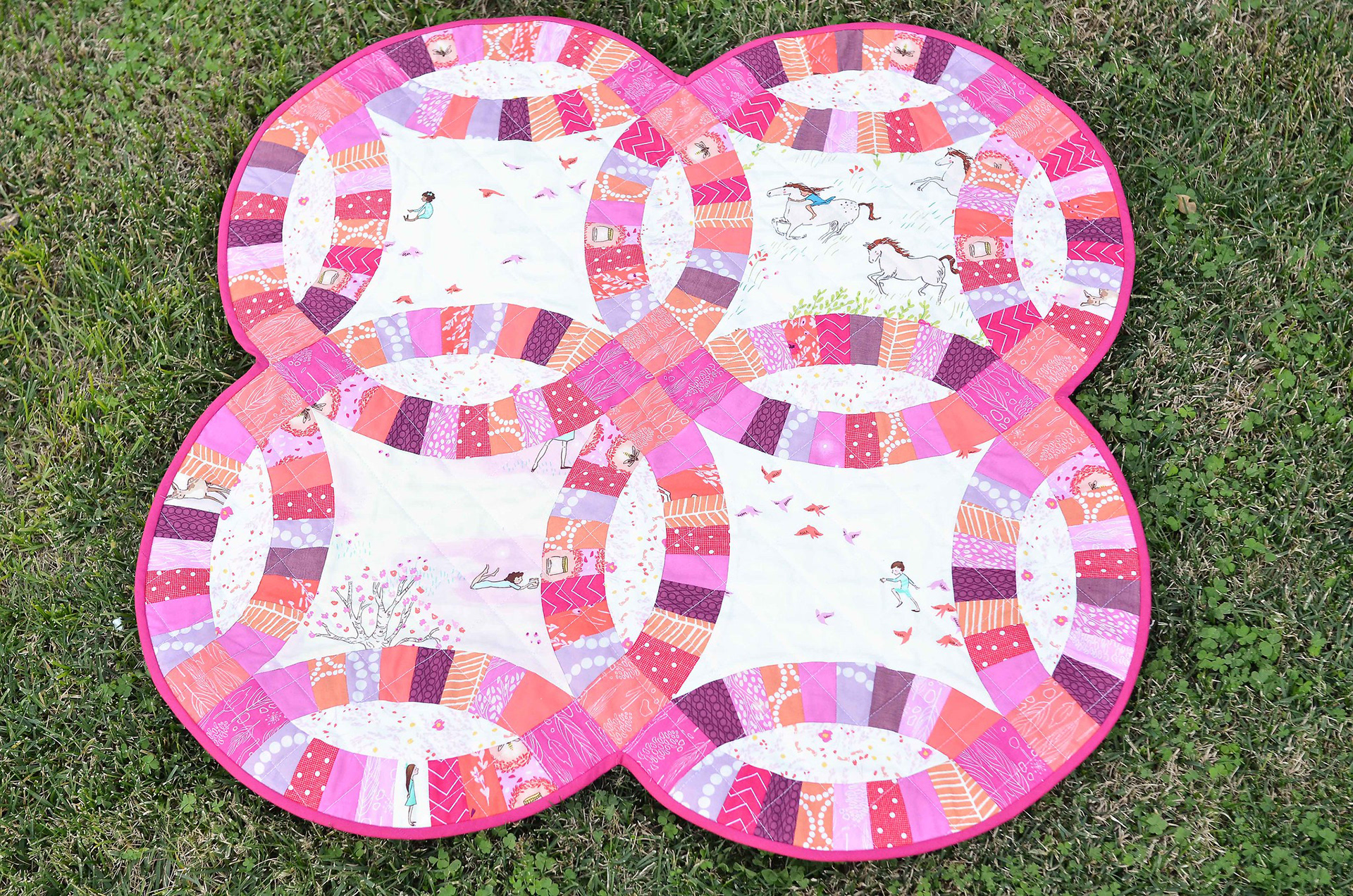 Wee Wander Double Wedding Ring Baby Quilt - Kitchen Table Quilting