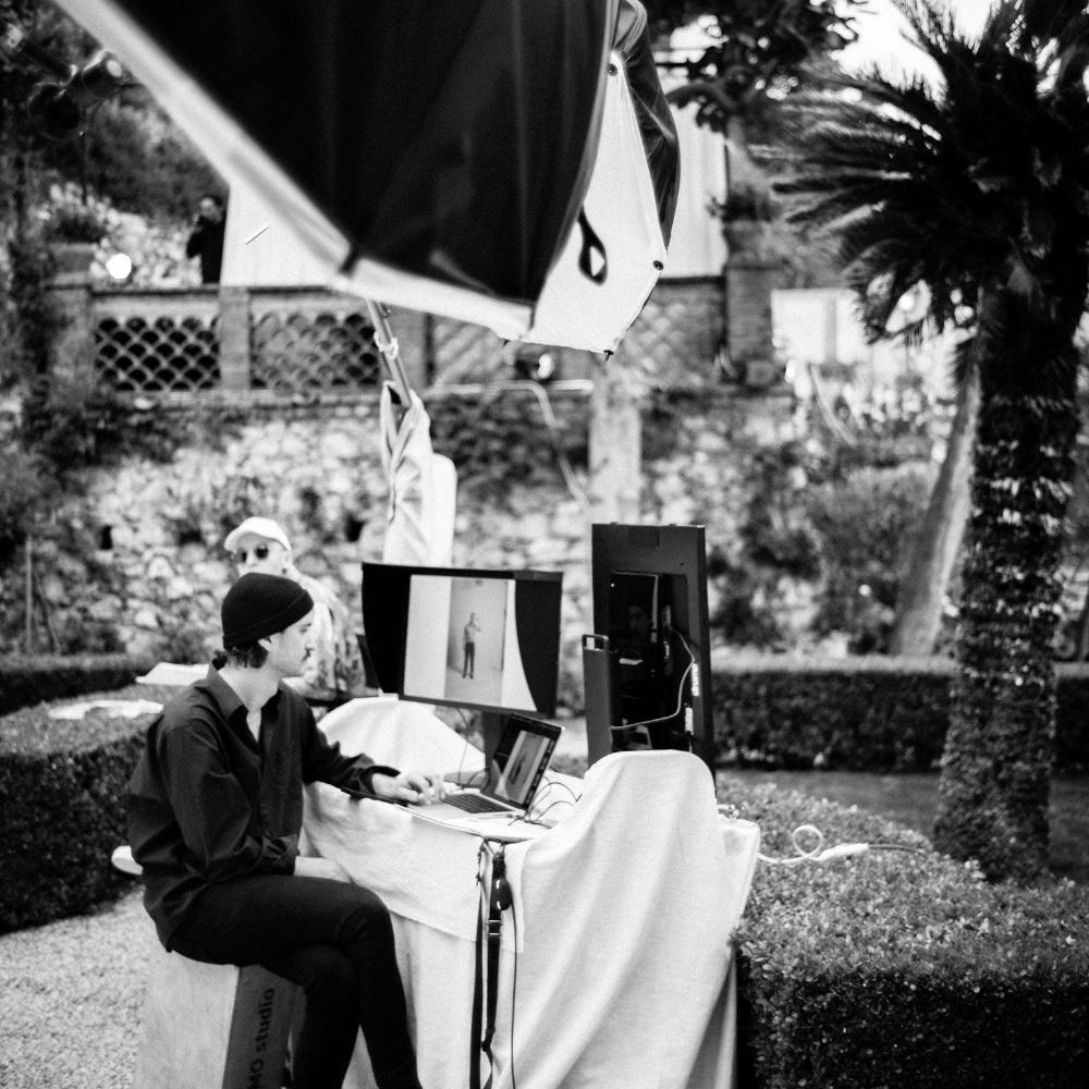 Behind the Scenes - Photo by Katja Meuli