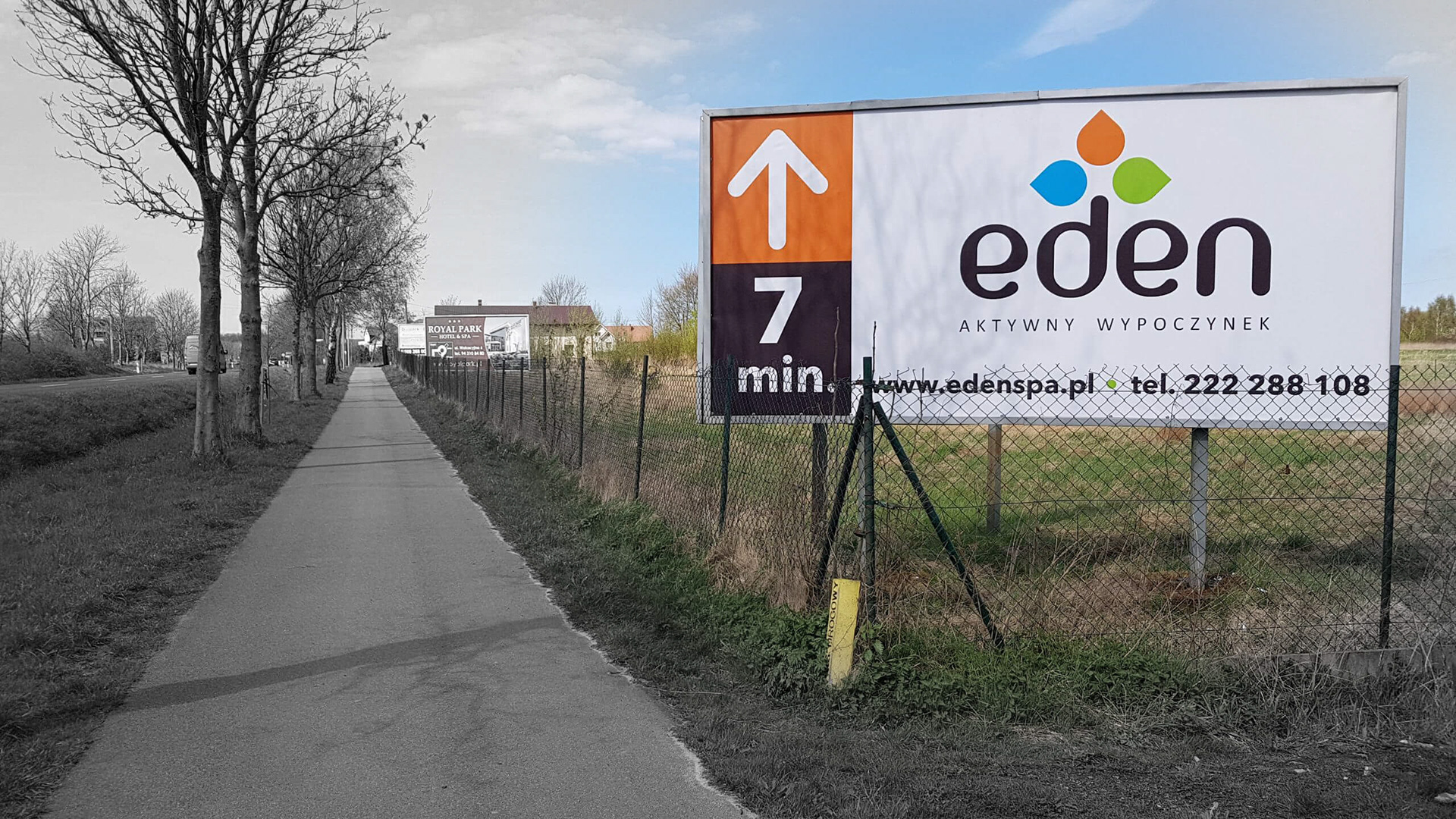 baner reklamowy na tablicy billbordowej