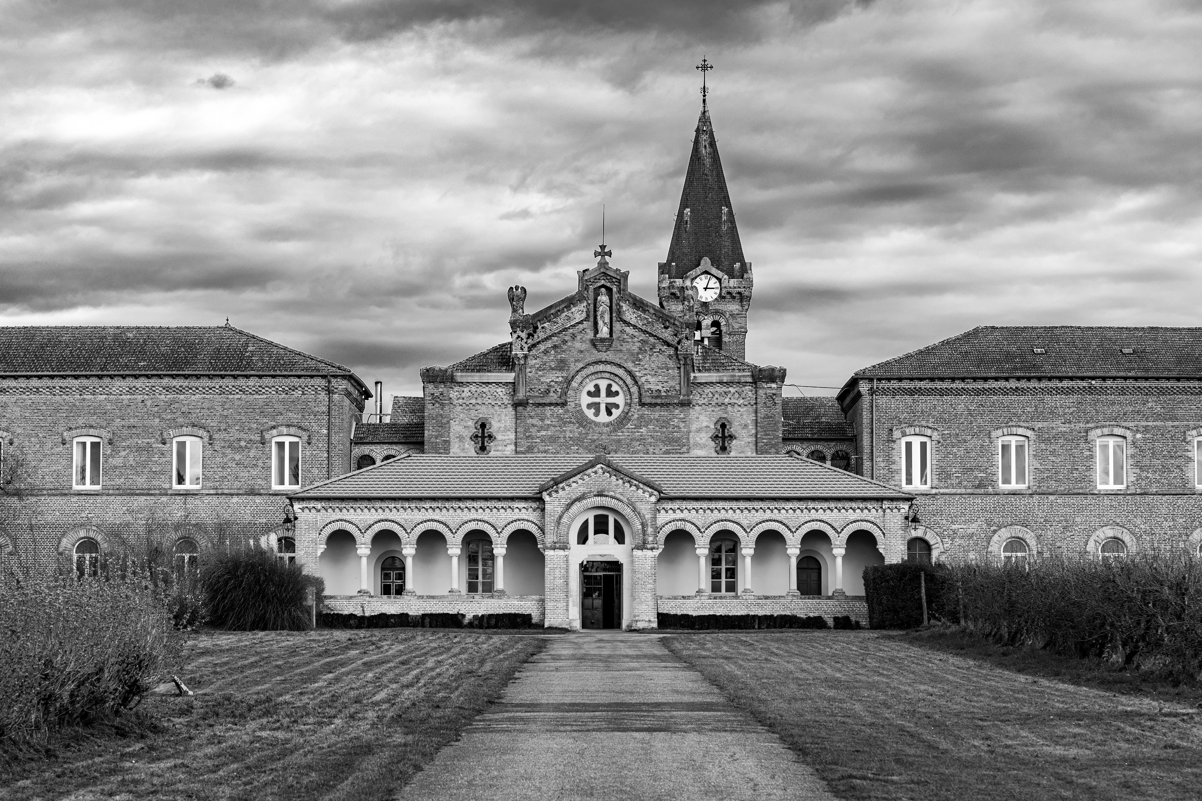 Abbaye de notre Dame de la Dombes 4