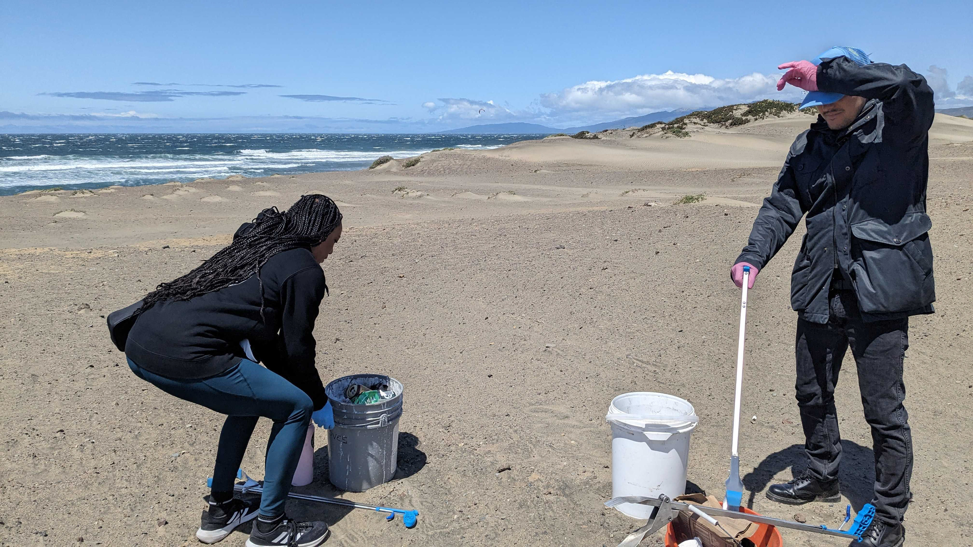Beach clean-up at Ocean Beach