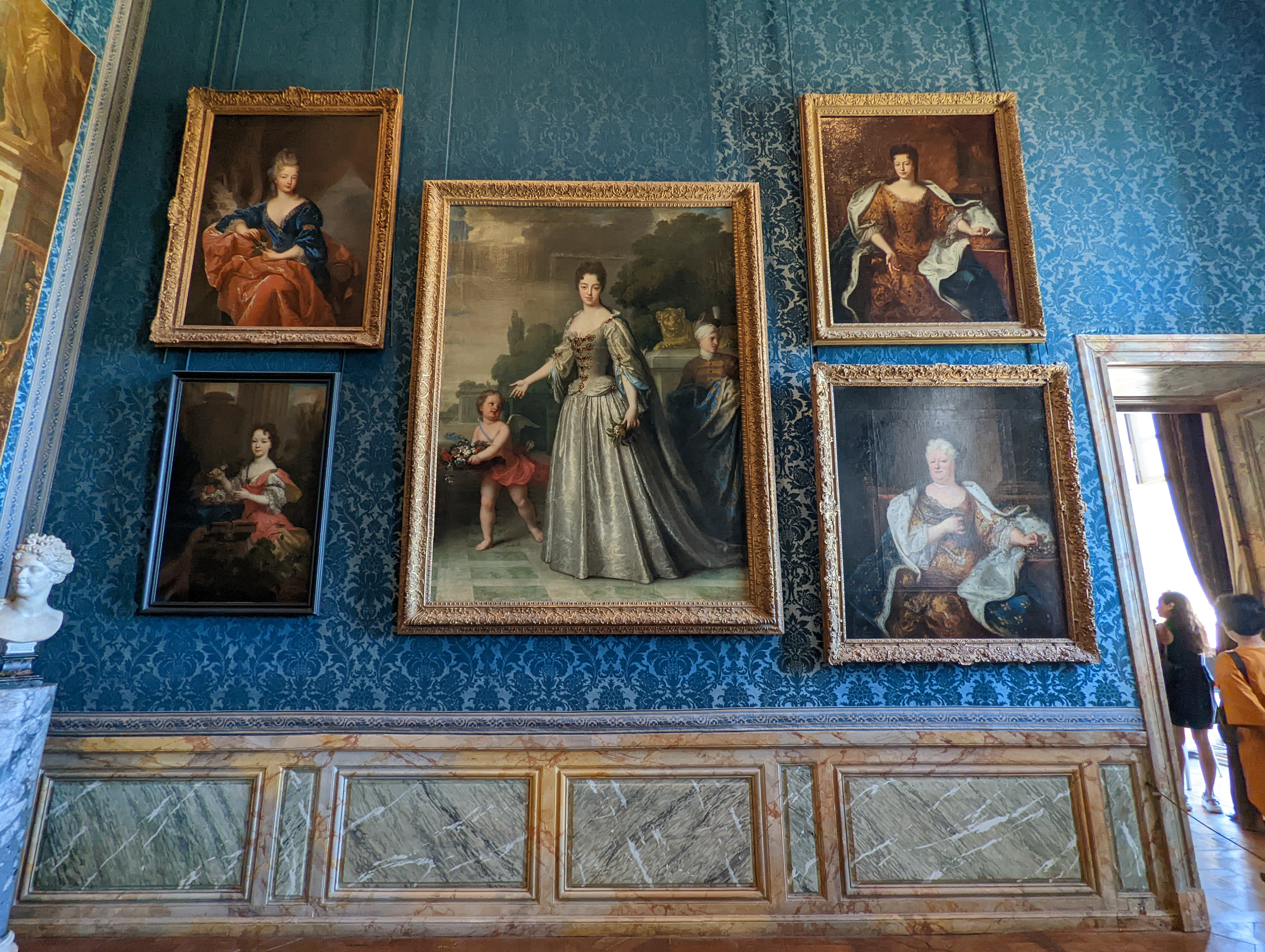 Versailles Gallery