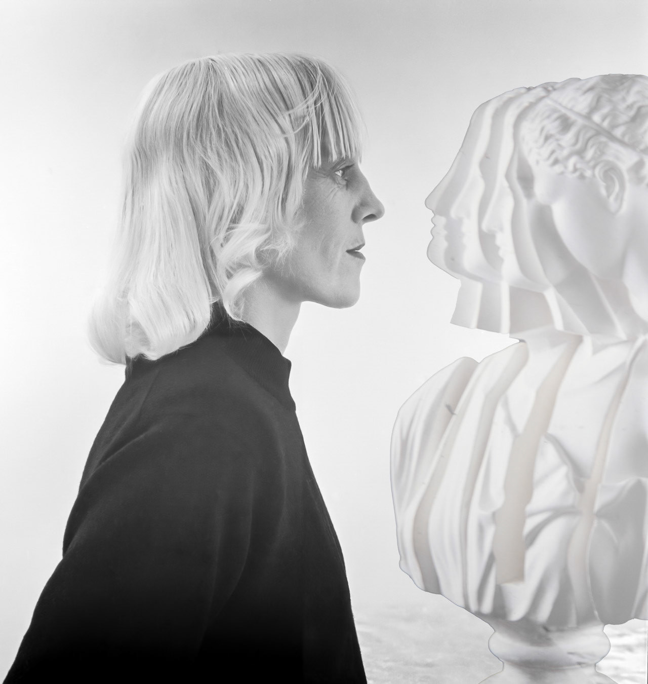 Marta Minujin ©daniel Karp 1982