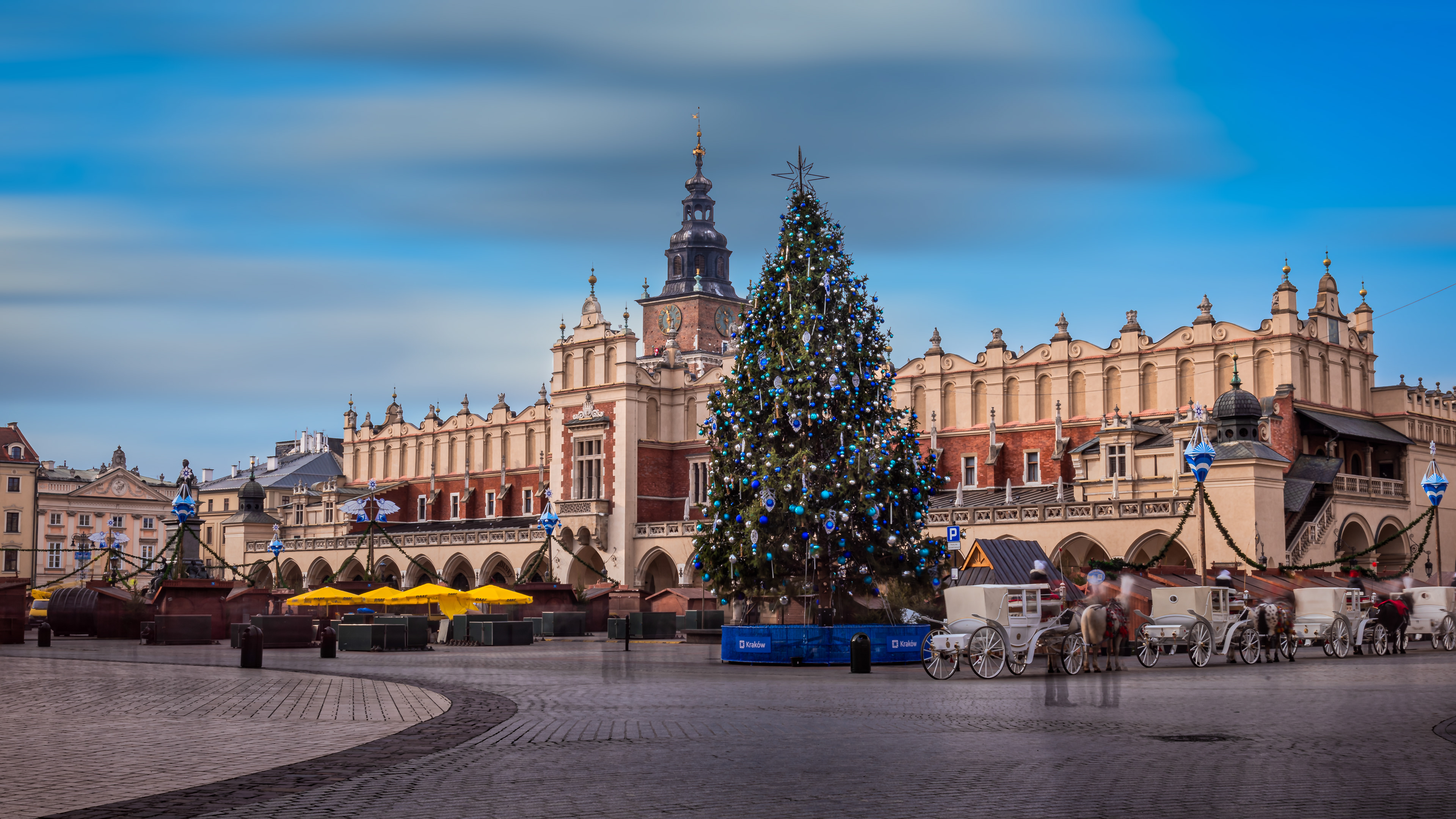 Christmas tree on Market Square