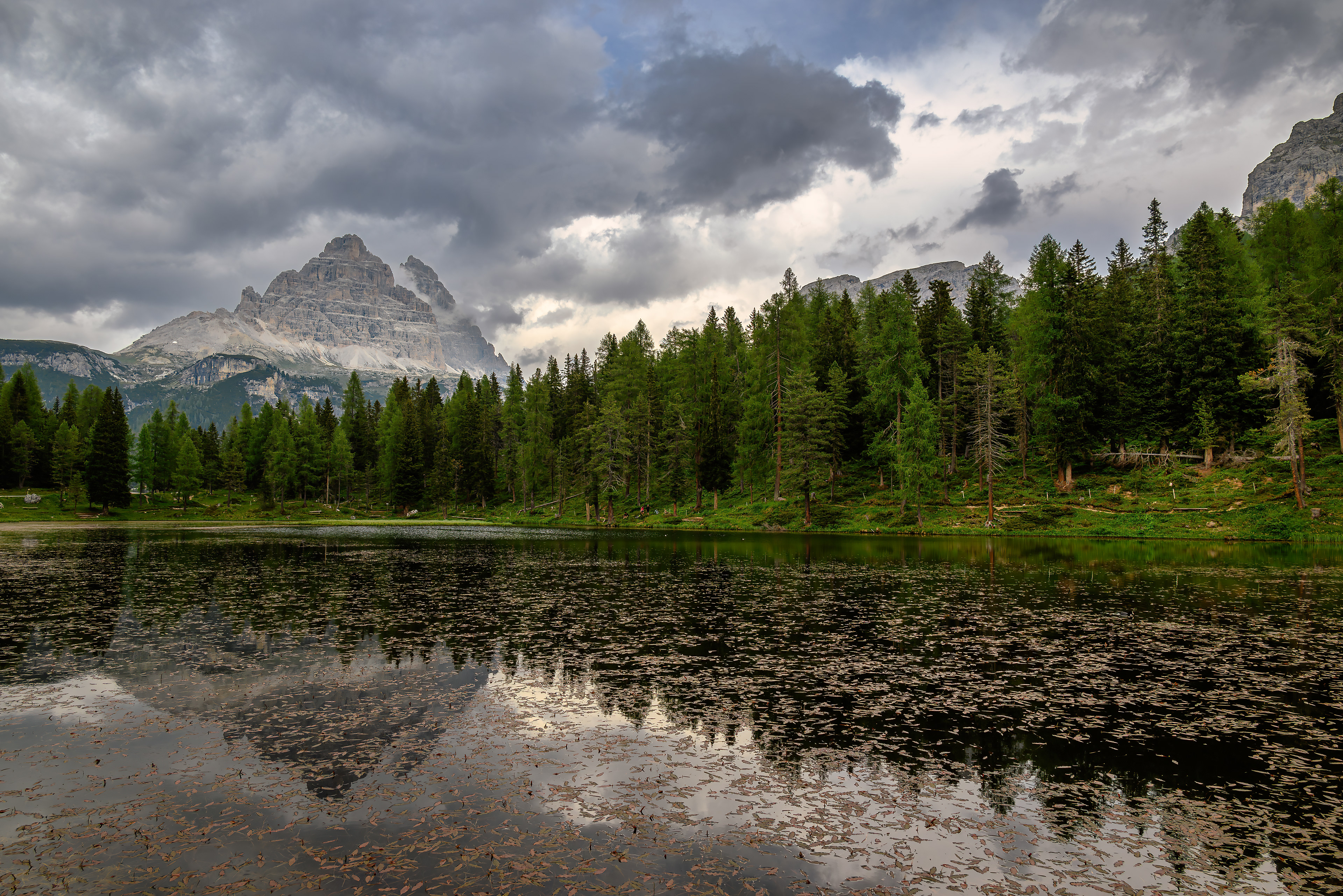 Dense clouds above the Lago Antorno