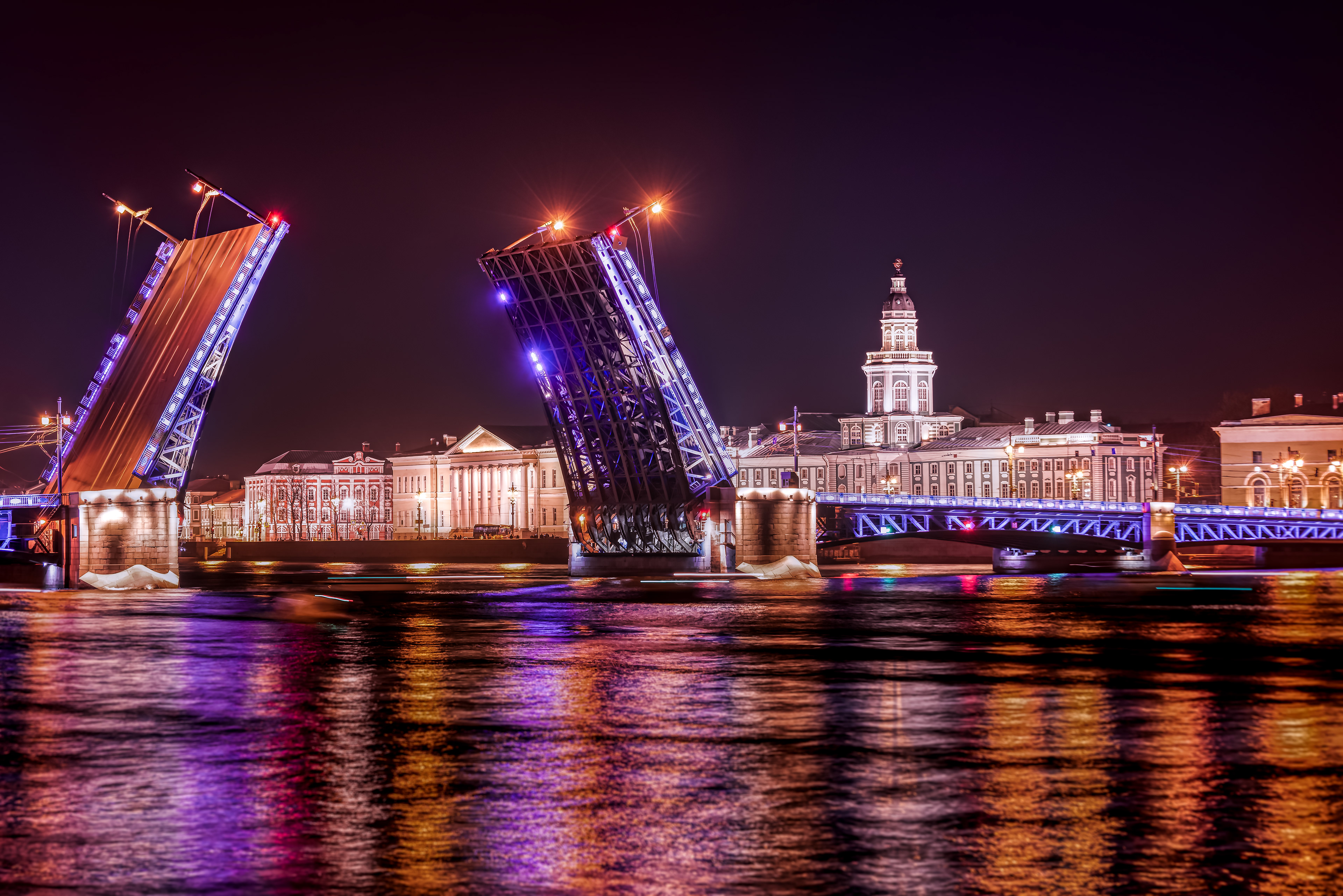 The lifted Palace Bridge in the night