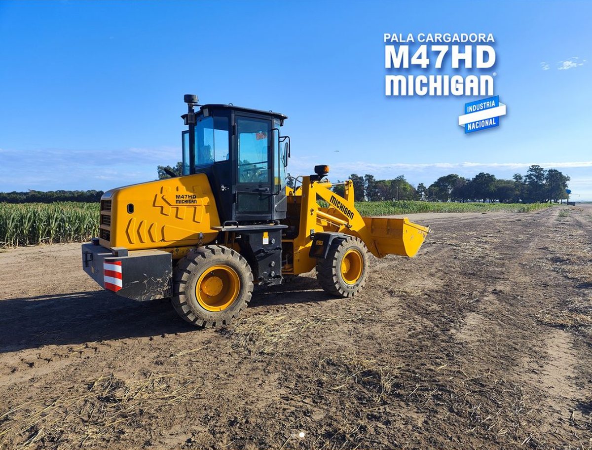 Wheel loader working in the countryside