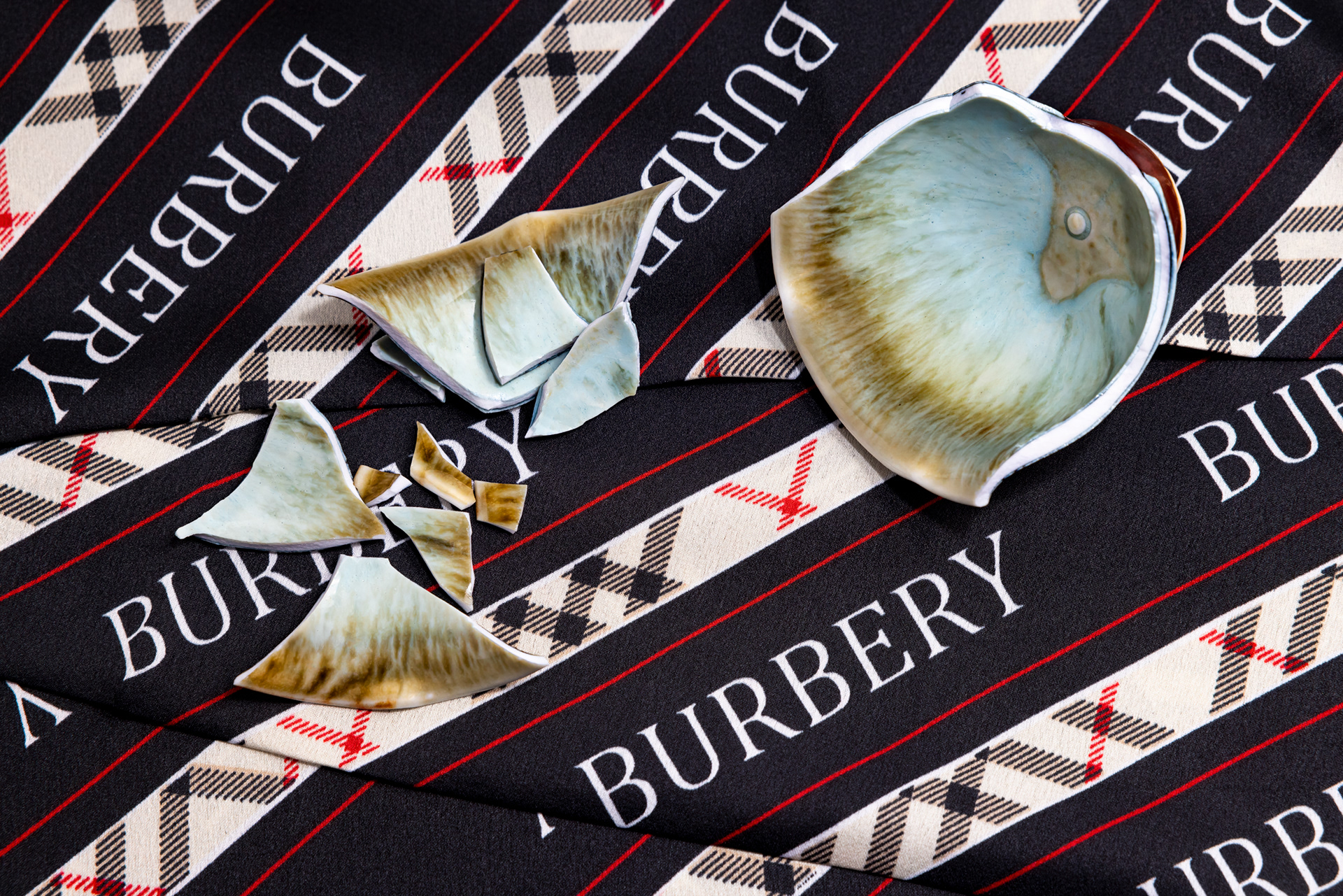 Burbery Black