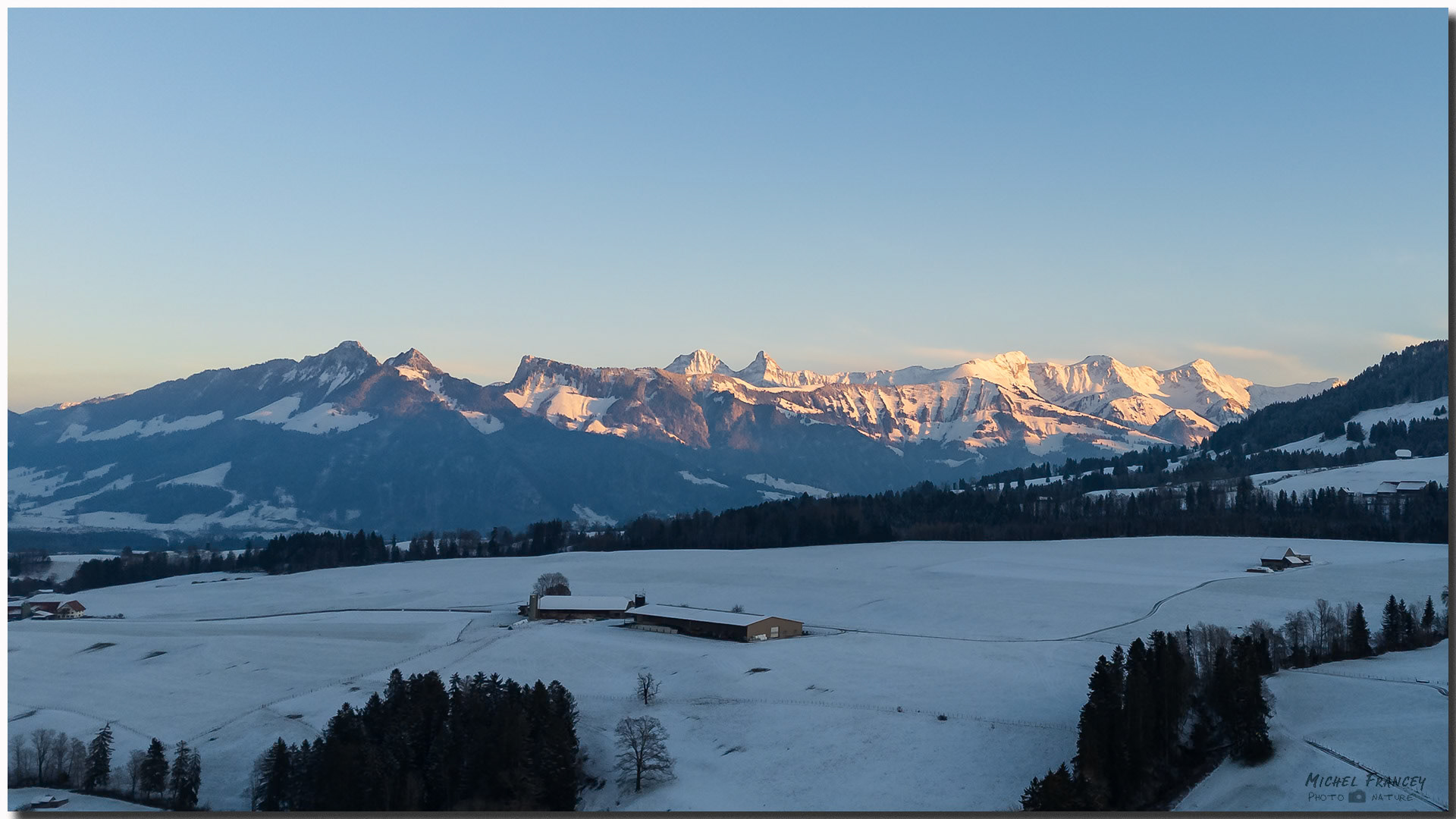 Préalpes enneigées