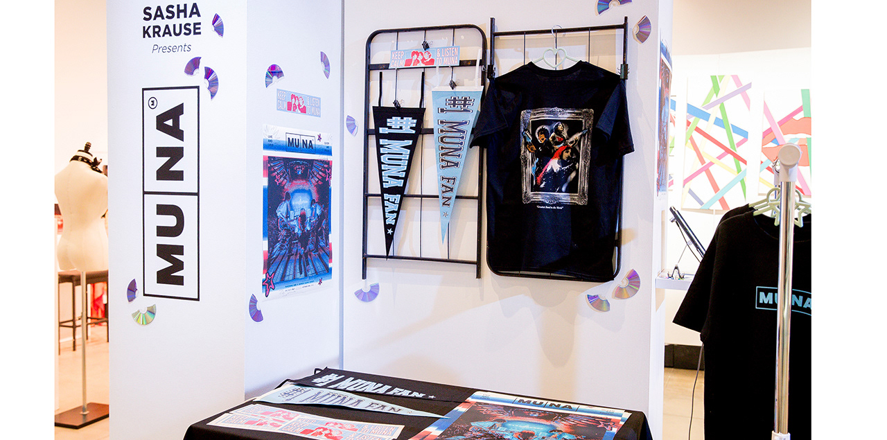 MUNA Merch Stand