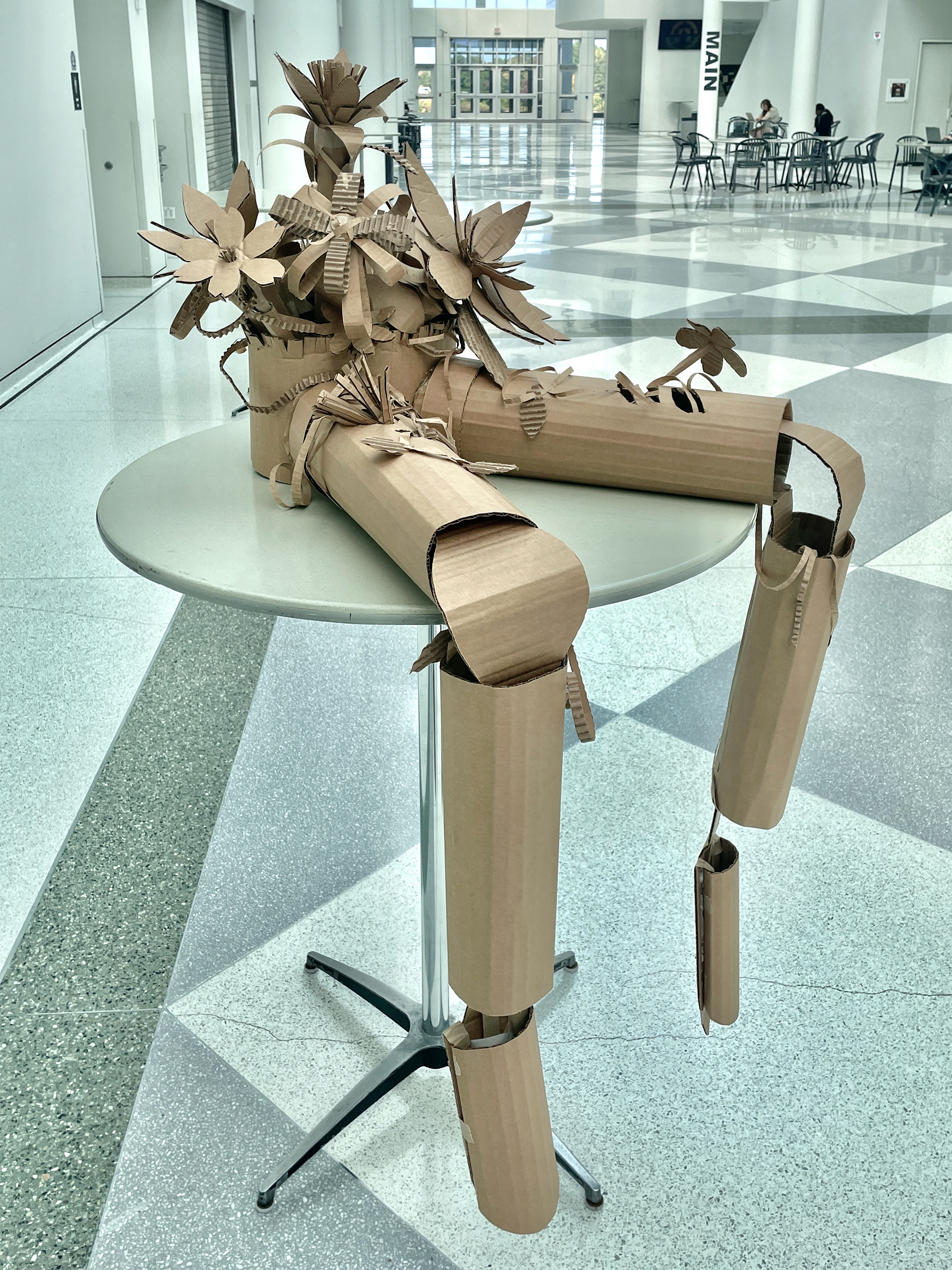 Flower elements are detachable