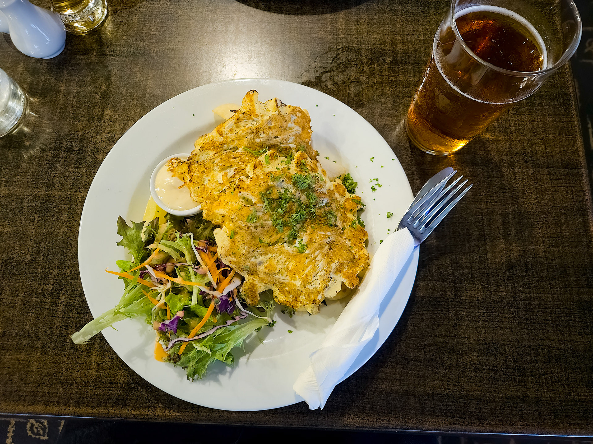 Whitebait patty - the regional speciality. Of course with a pint