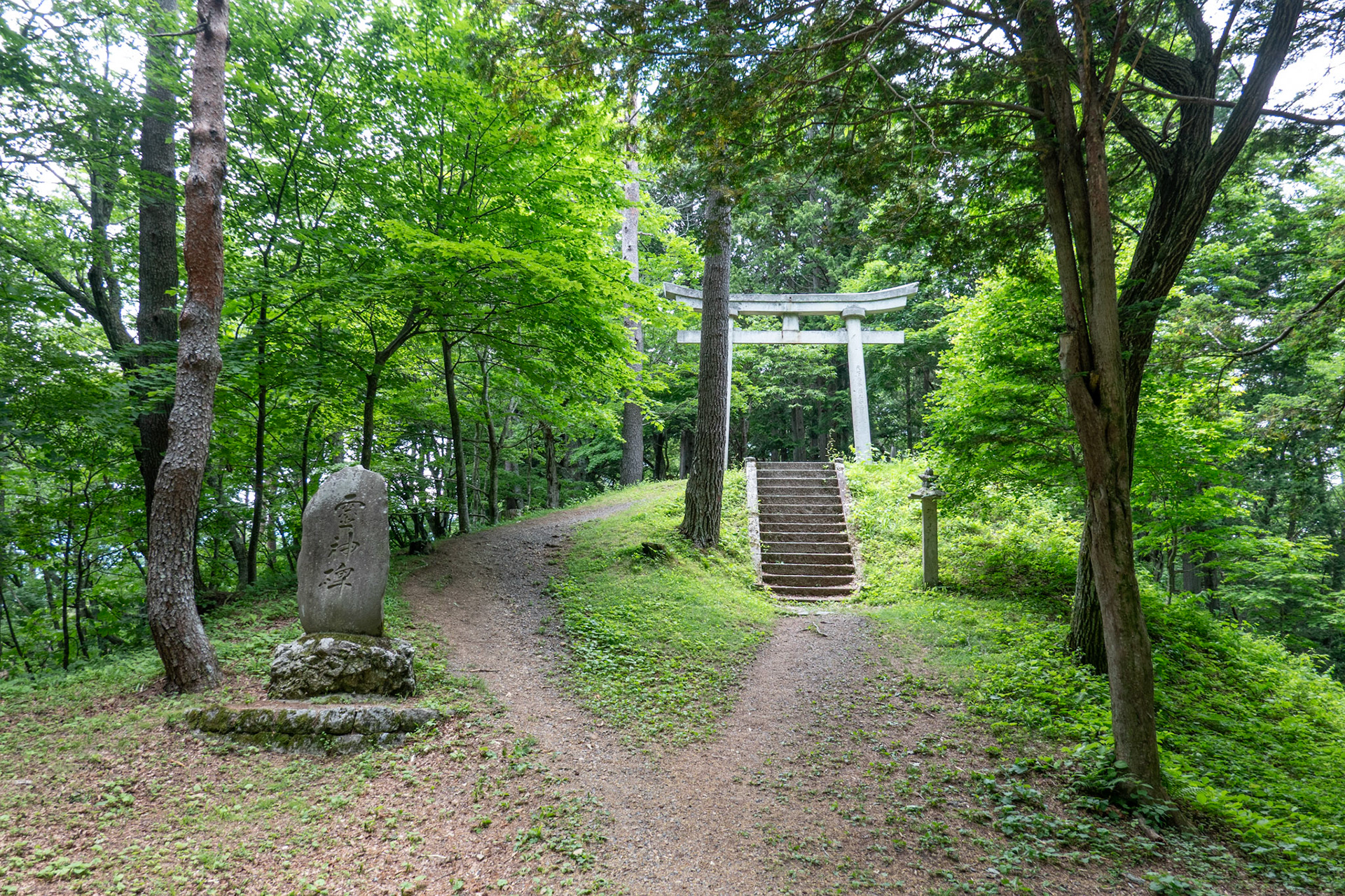 Ontake Shrine at top of Torii Pass